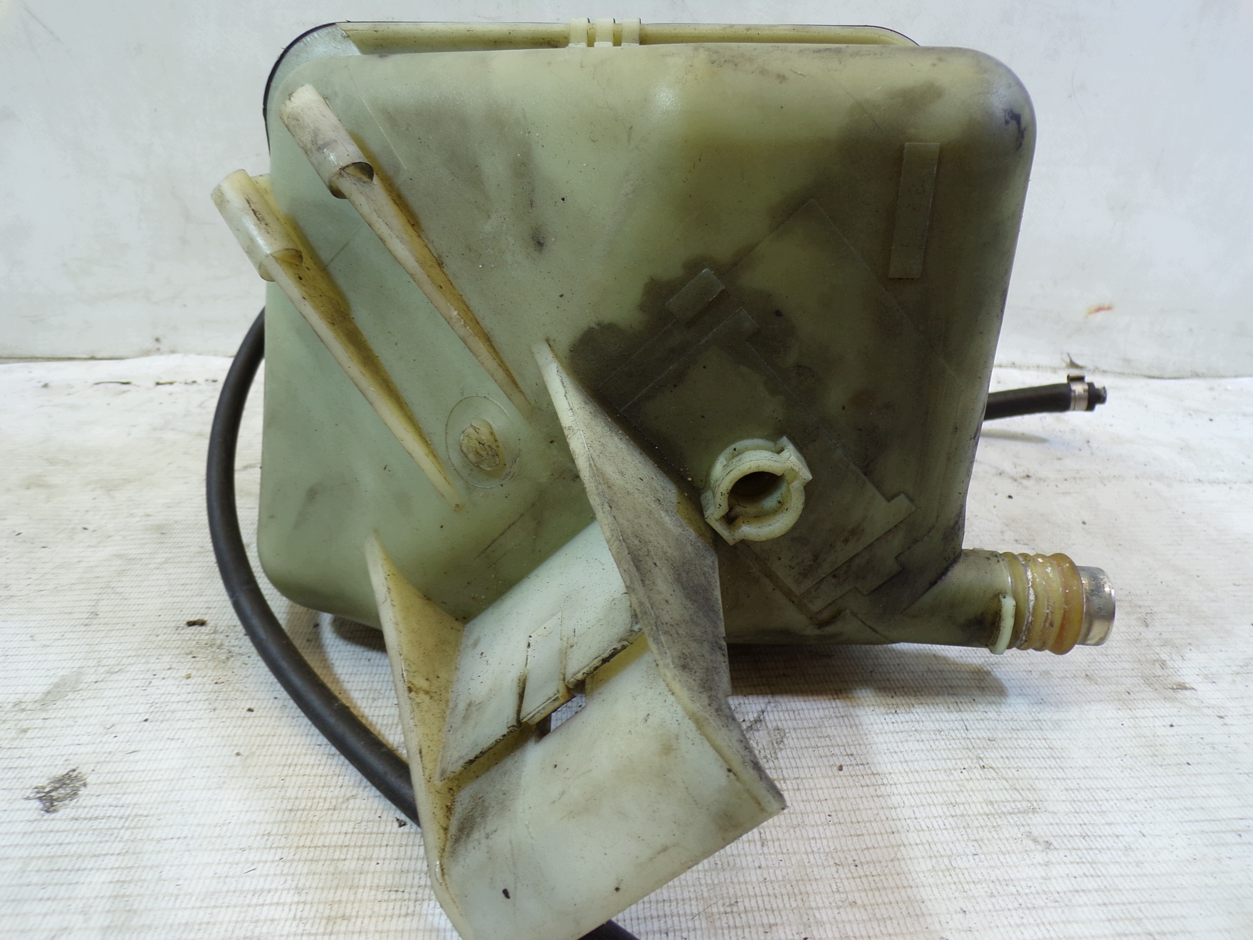 water tank BMW E39 2248050