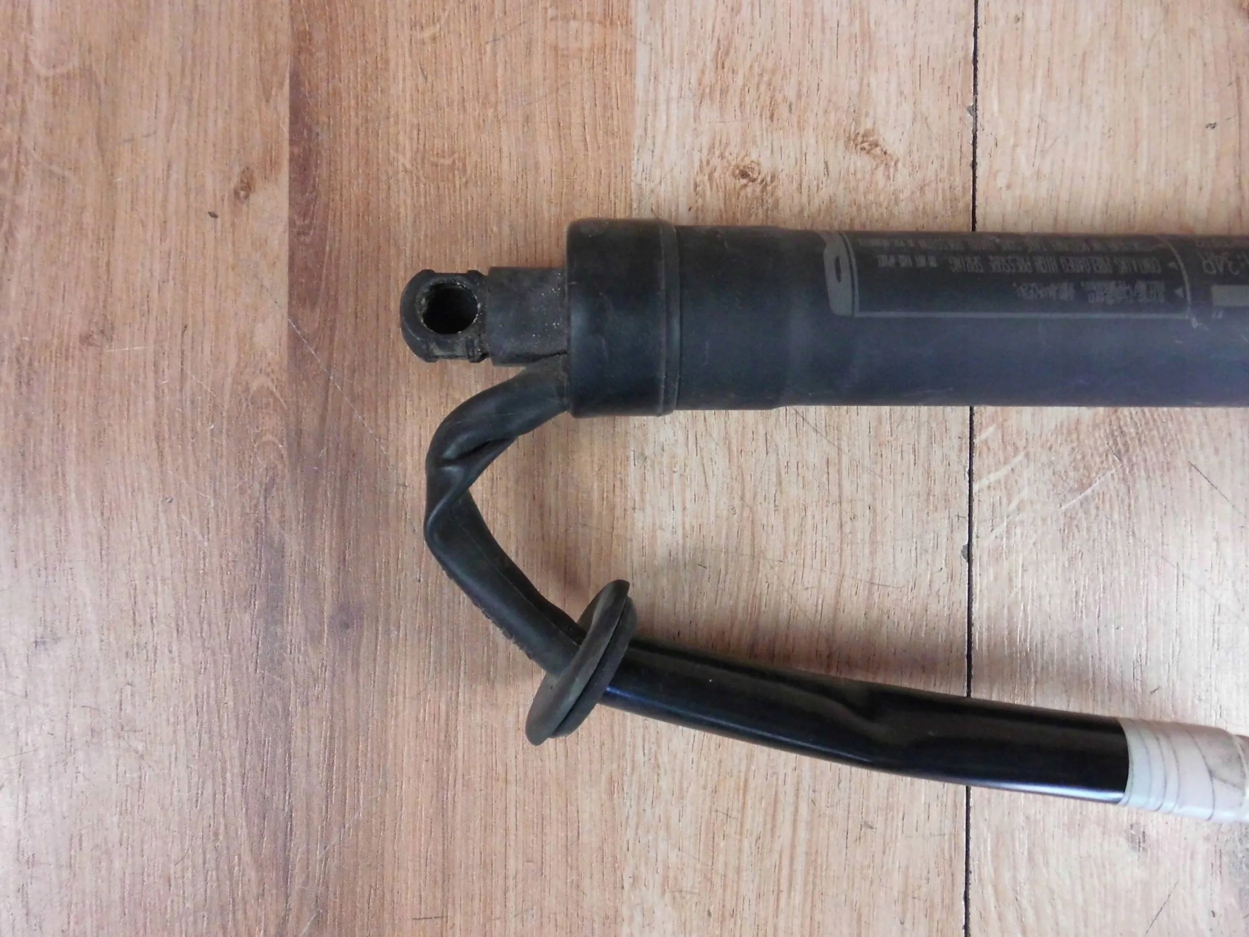Lexus NX300H LIFT damper telescope bonnet rear part electrical right