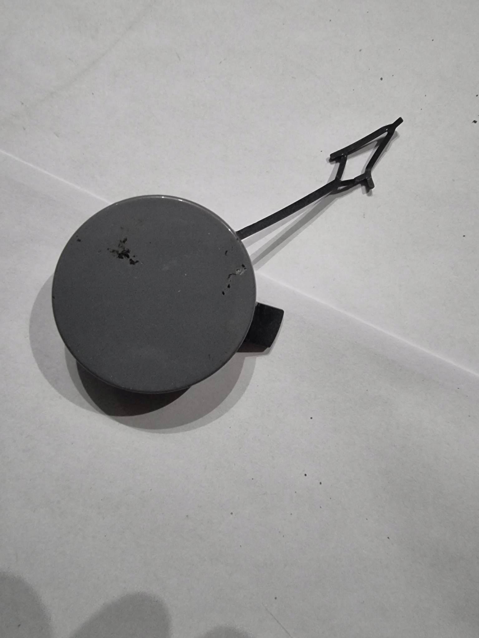 VW ID.3 ID-3 -> towing hook cap of a bumper front