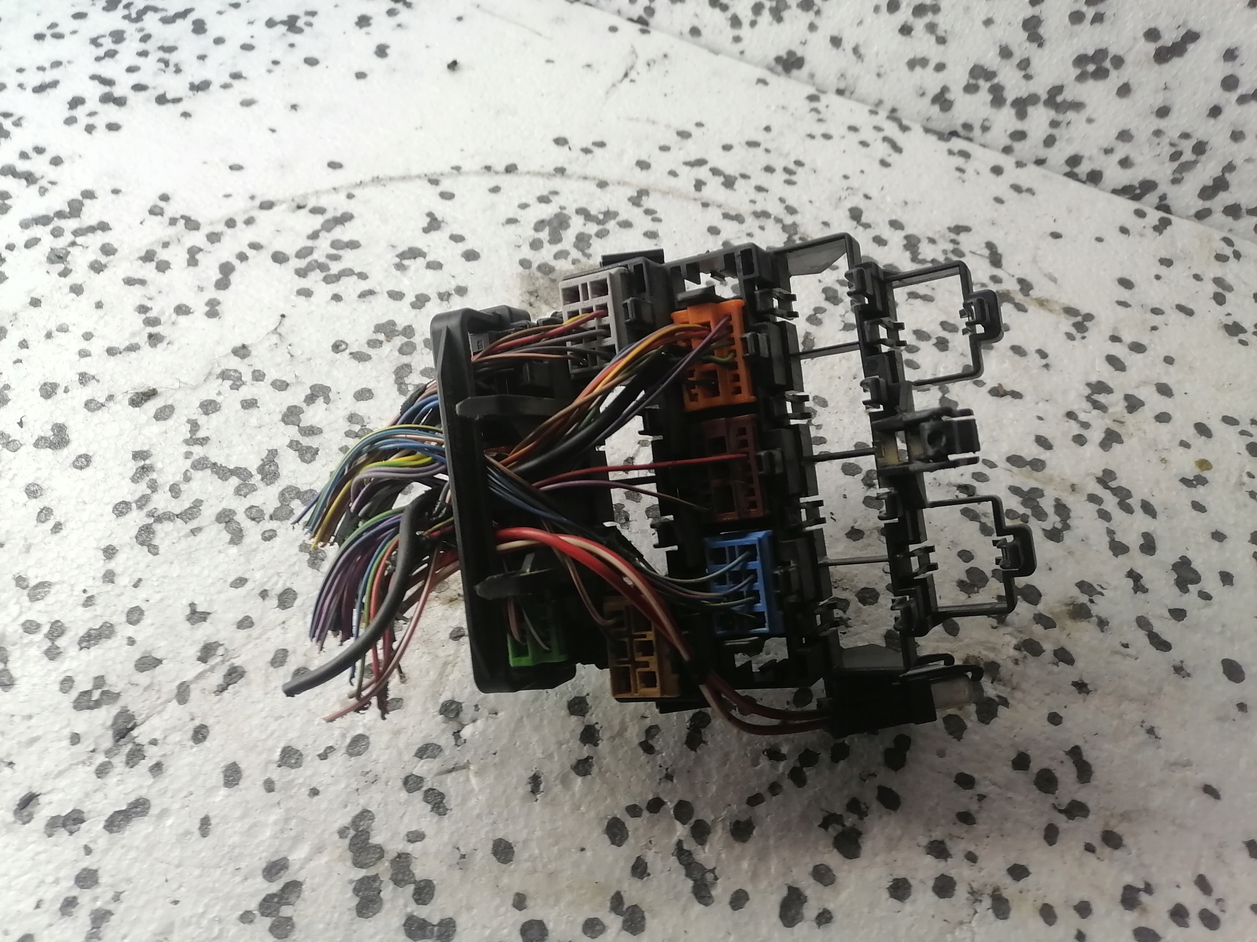 Module fusibles OPEL MERIVA B 1.4