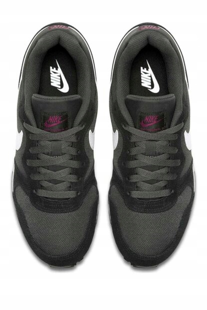 buty damskie NIKE MD RUNNER 2 749869 Model MD RUNNER 2