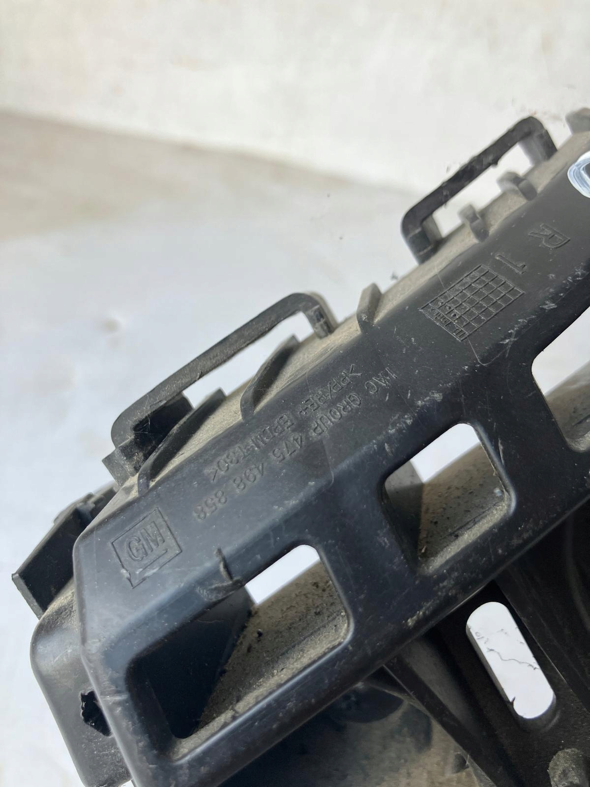 bumper bracket right rear part C3 AIRCROSS 39097403
