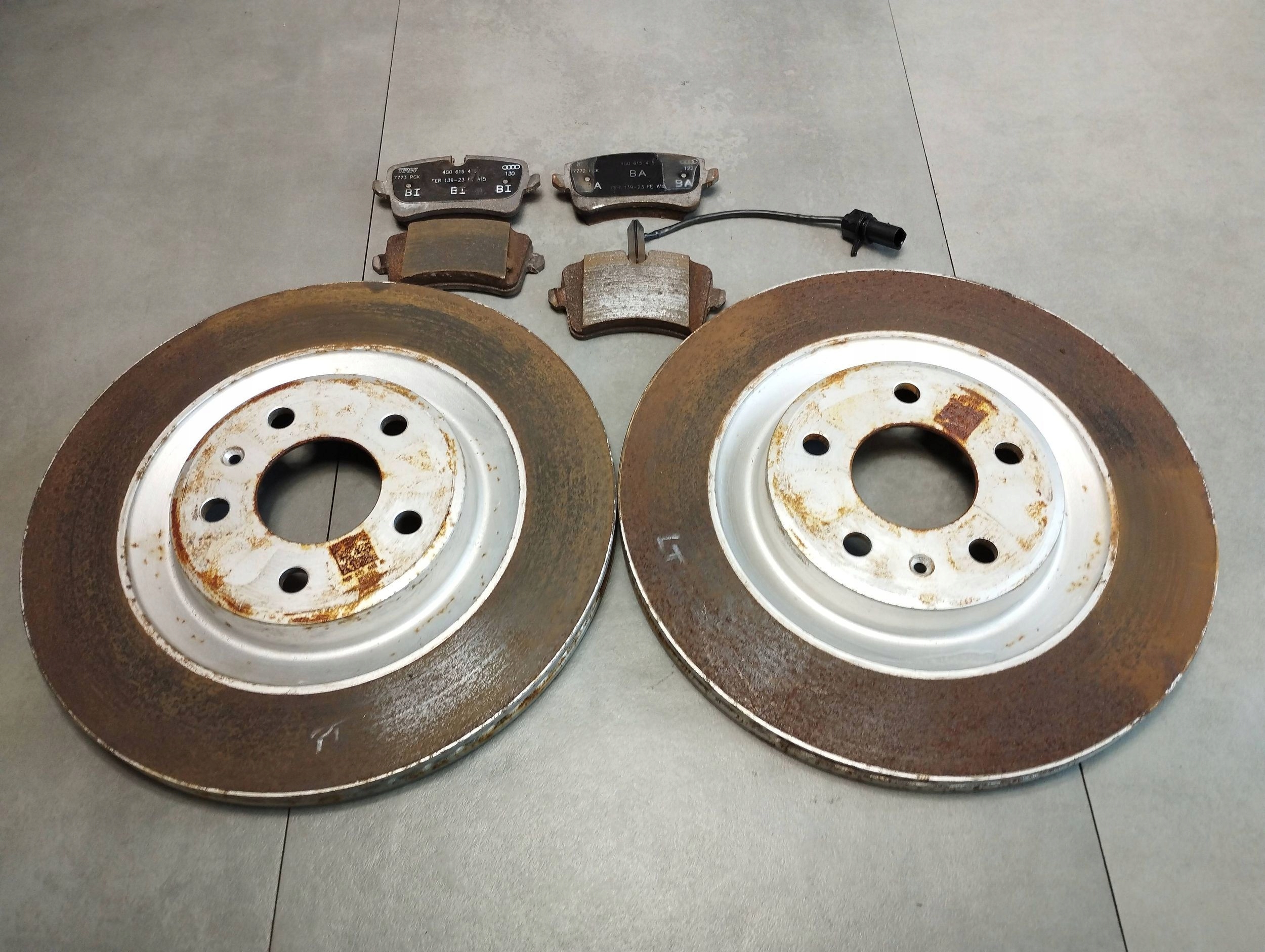 Audi A7 4G 2016 3.0 TDI discs plates rear part 4H0615601H
