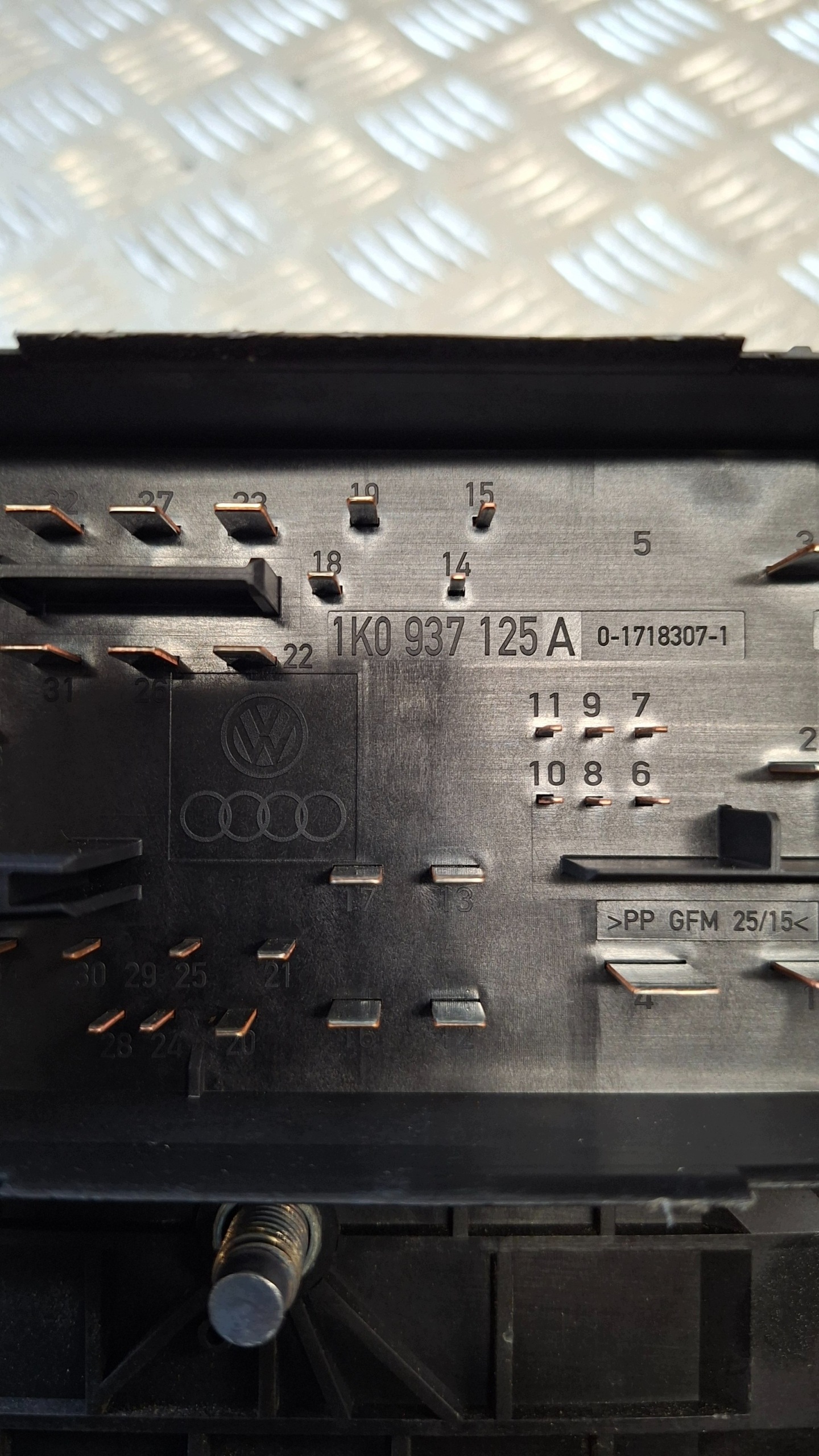 Kasten der Sicherungen BSI VW JETTA 1.9TDI