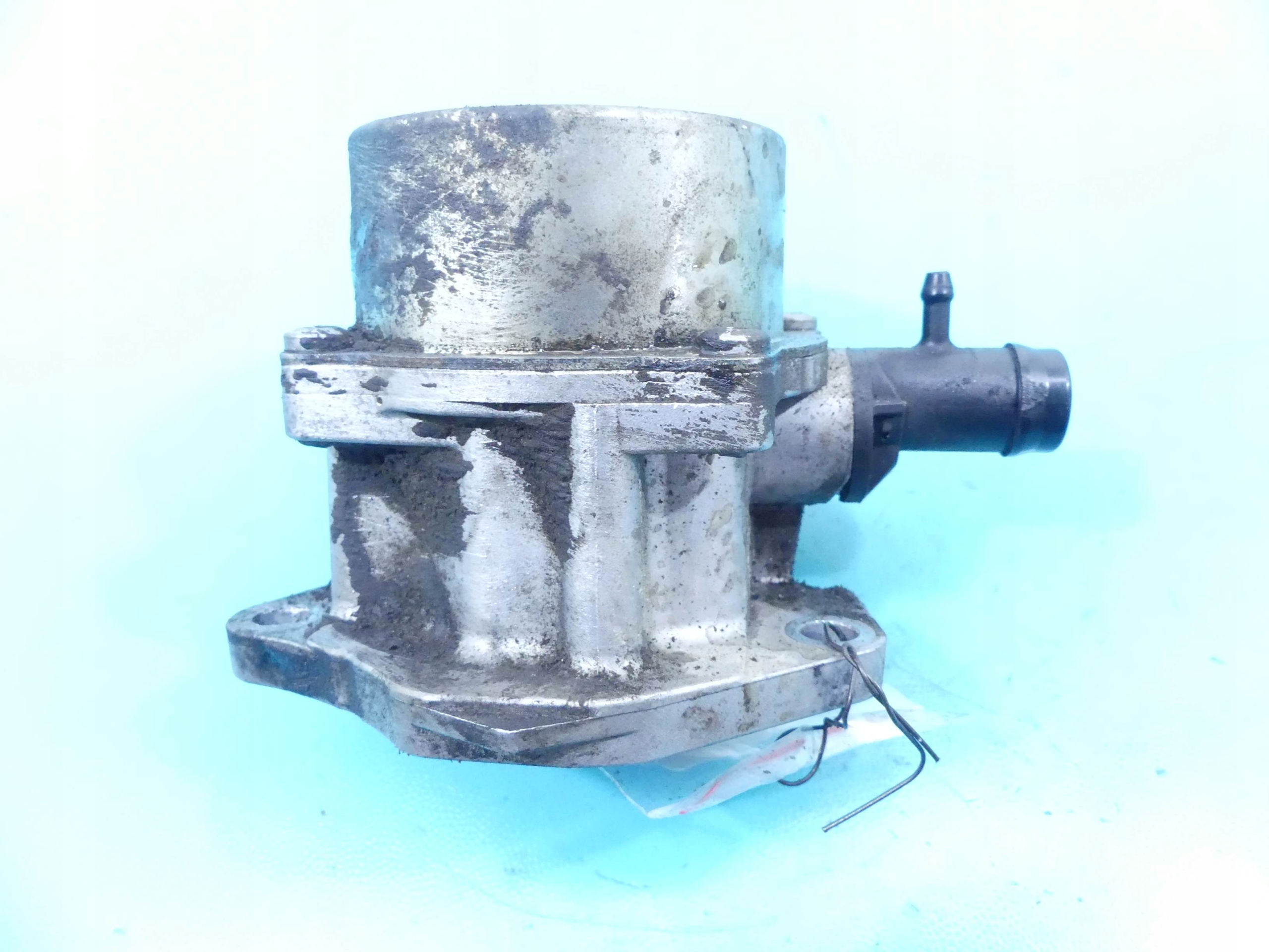 насос вакум Dacia LOGAN и 1.5