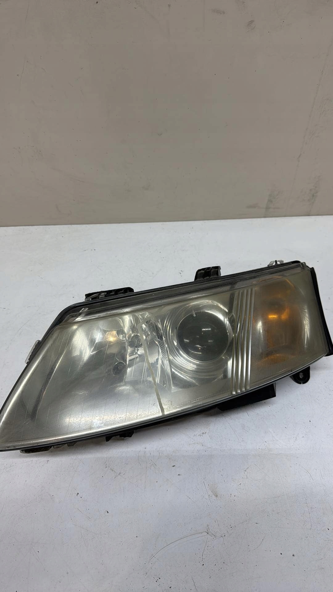 REFLEKTOR left light left front SAAB 93 9-3 XENON PRZEDLIFT 02-07 EUROPA