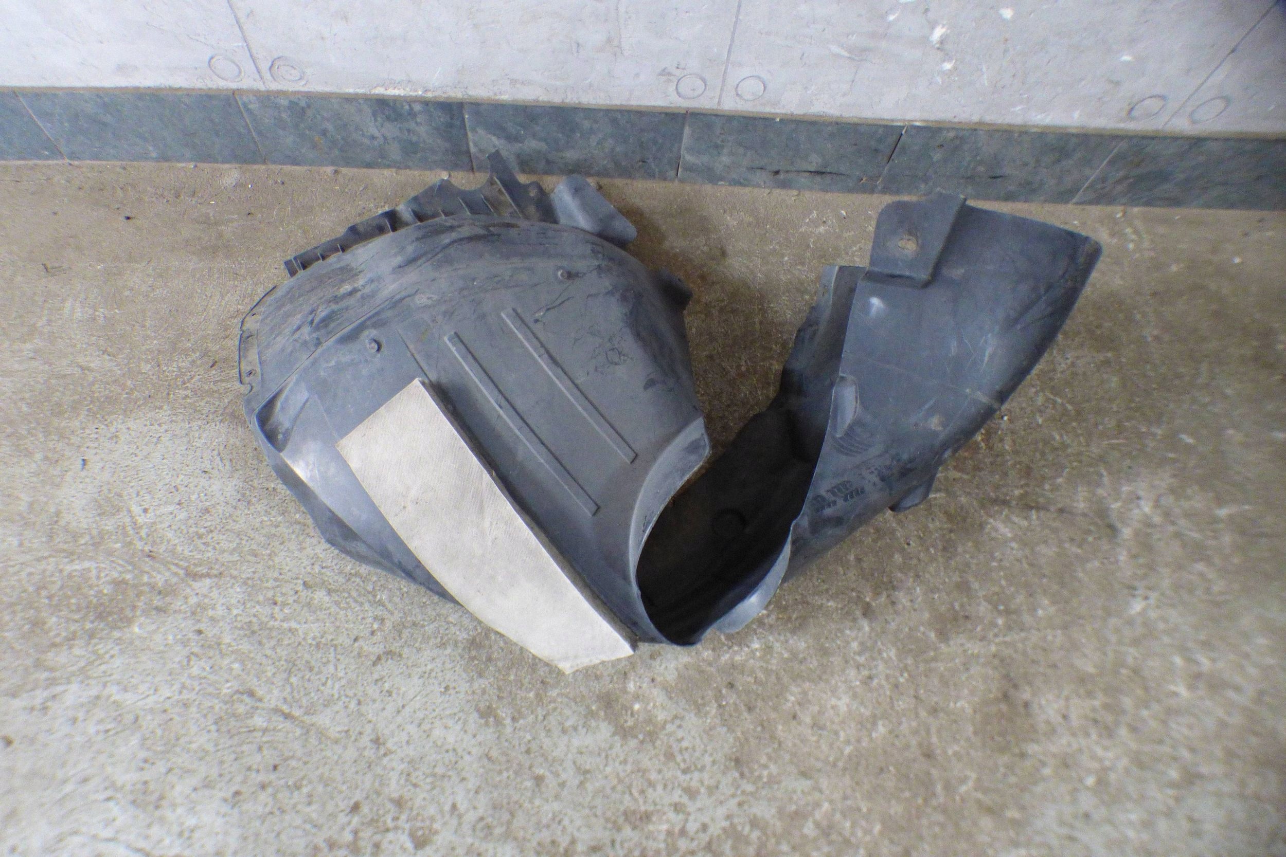 Volkswagen PASSAT B8 mudguard right front 3G0805970F st.BDB original