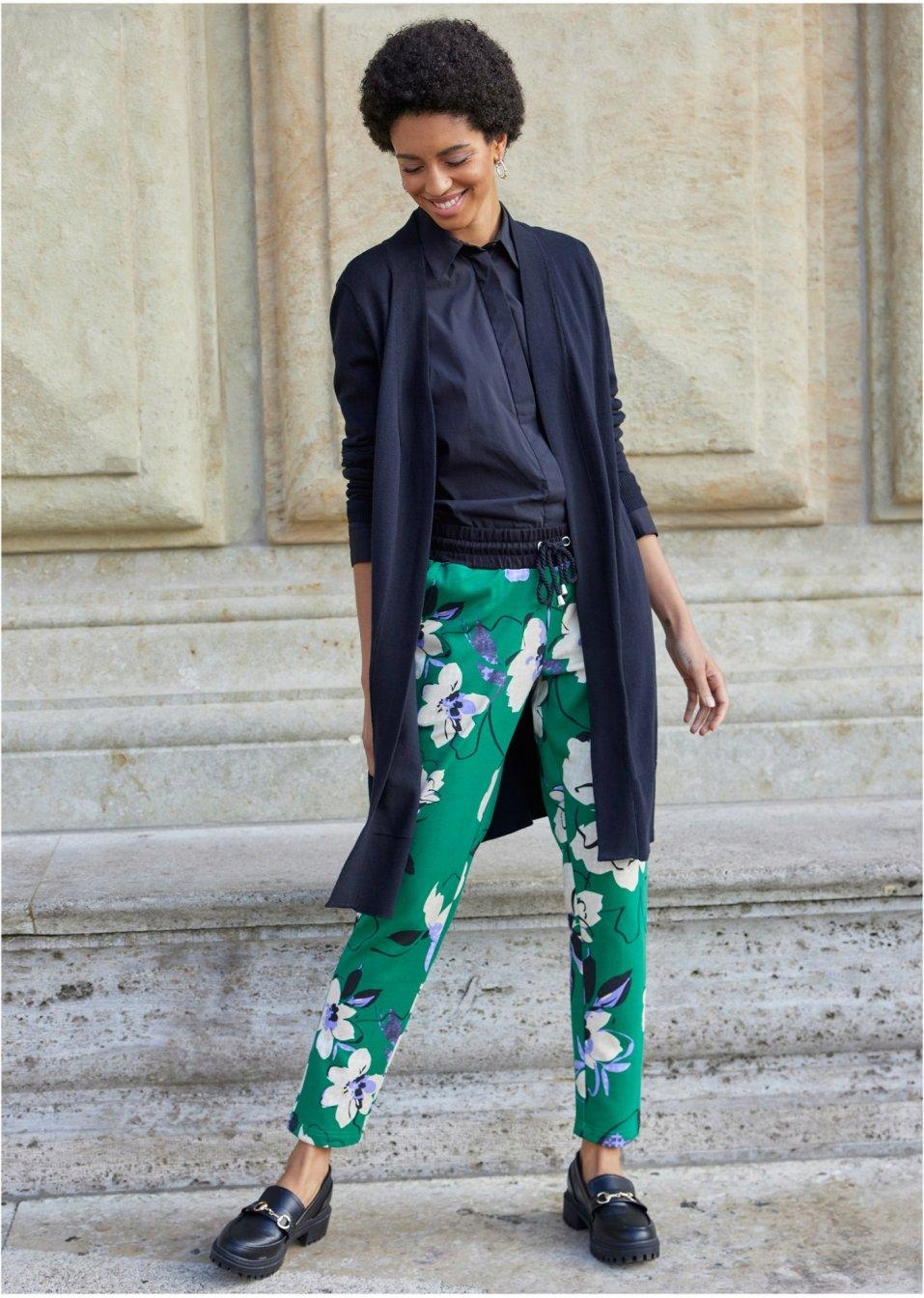 48 Bonprix SPODNIE DRESOWE Z KWIATOWYM NADRUKIEM nvd