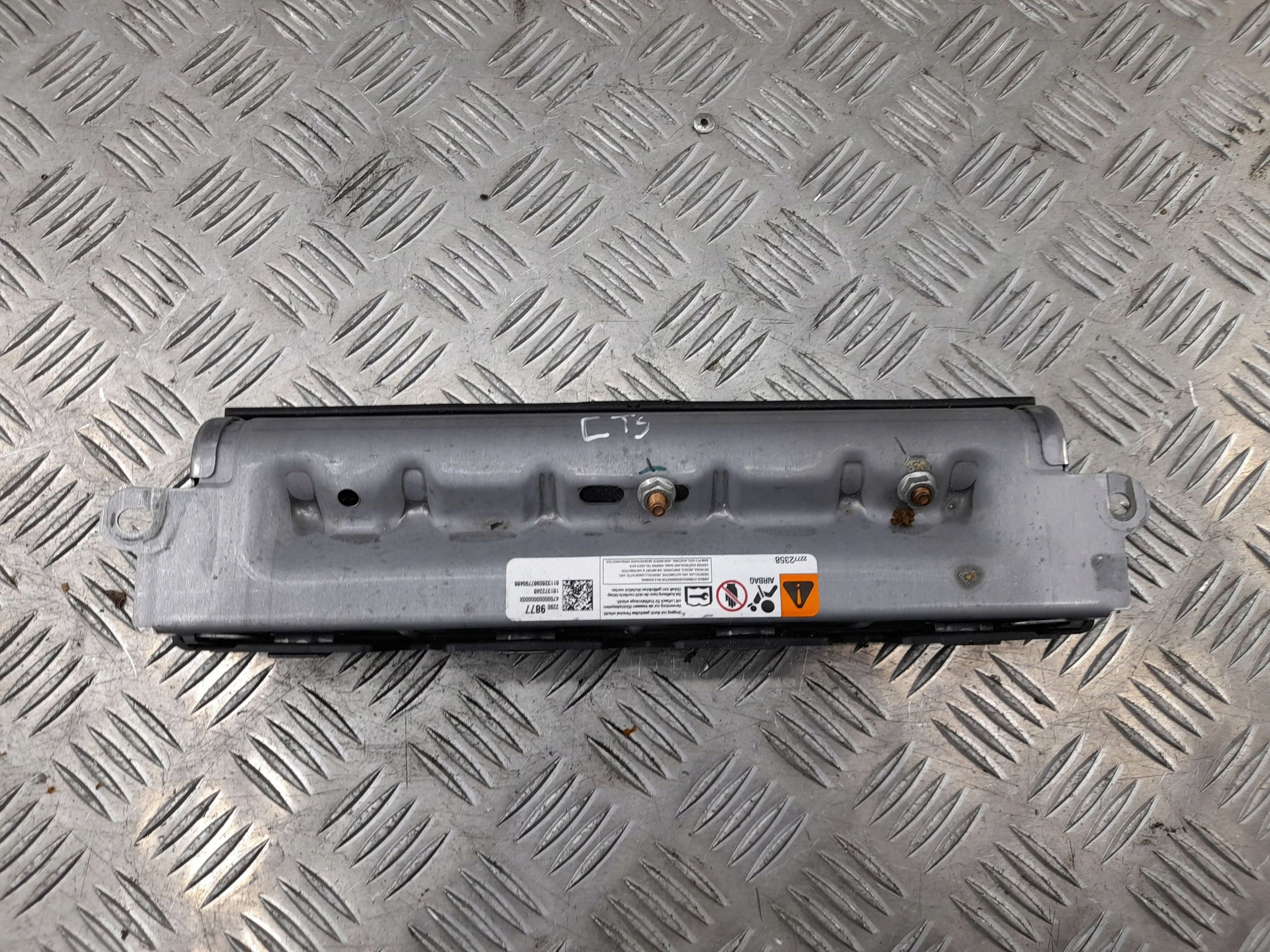 Cadillac CTS 22909877 Подушки