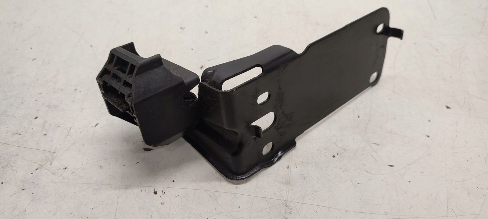 halter des kühlers BMW E91 2,0