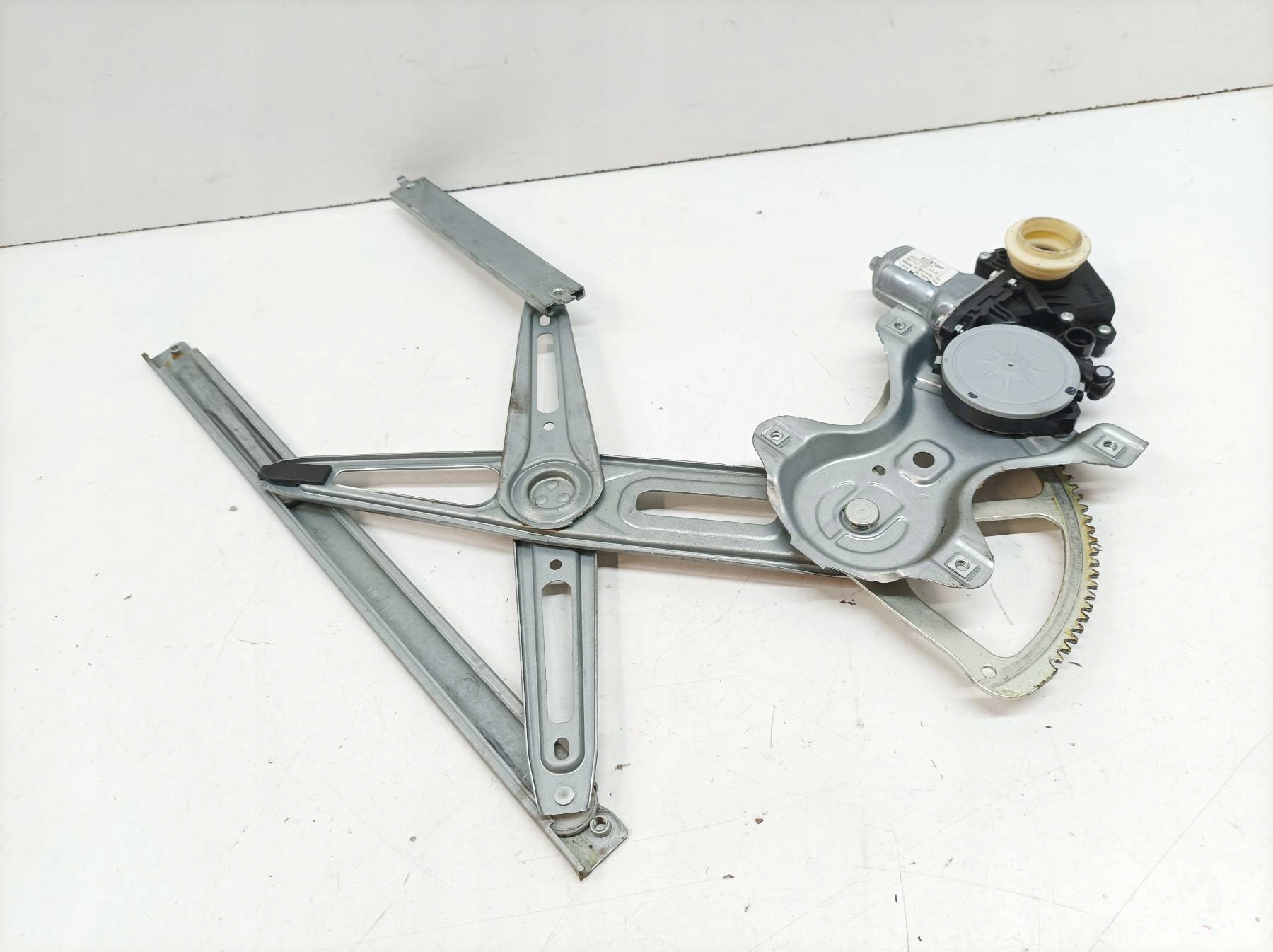 mechanism windows left front 857020F010 Toyota Yaris II (2005-2011)