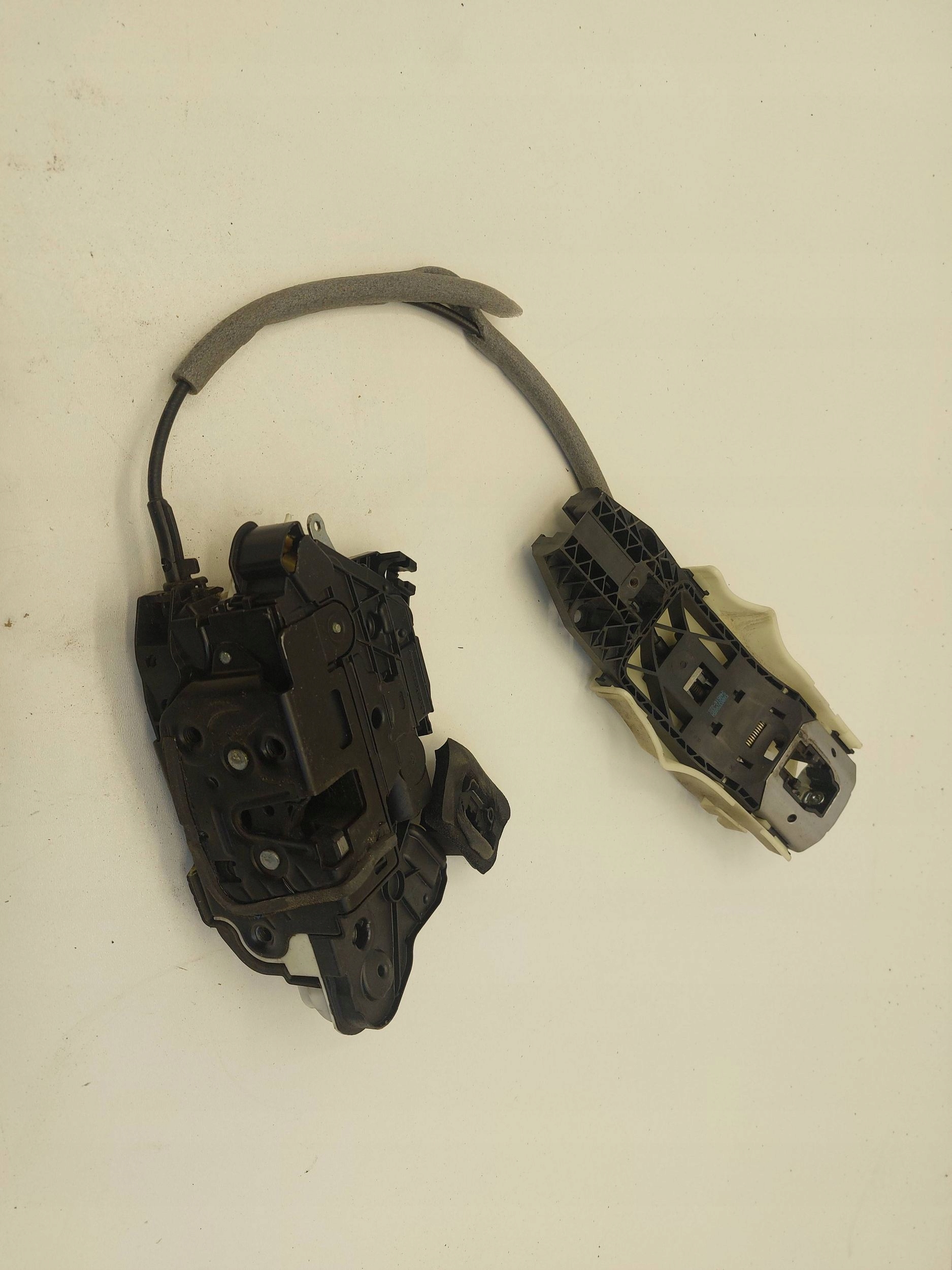 SKODA RAPID FABIA III lock right front front 5E2837016A EUROPA