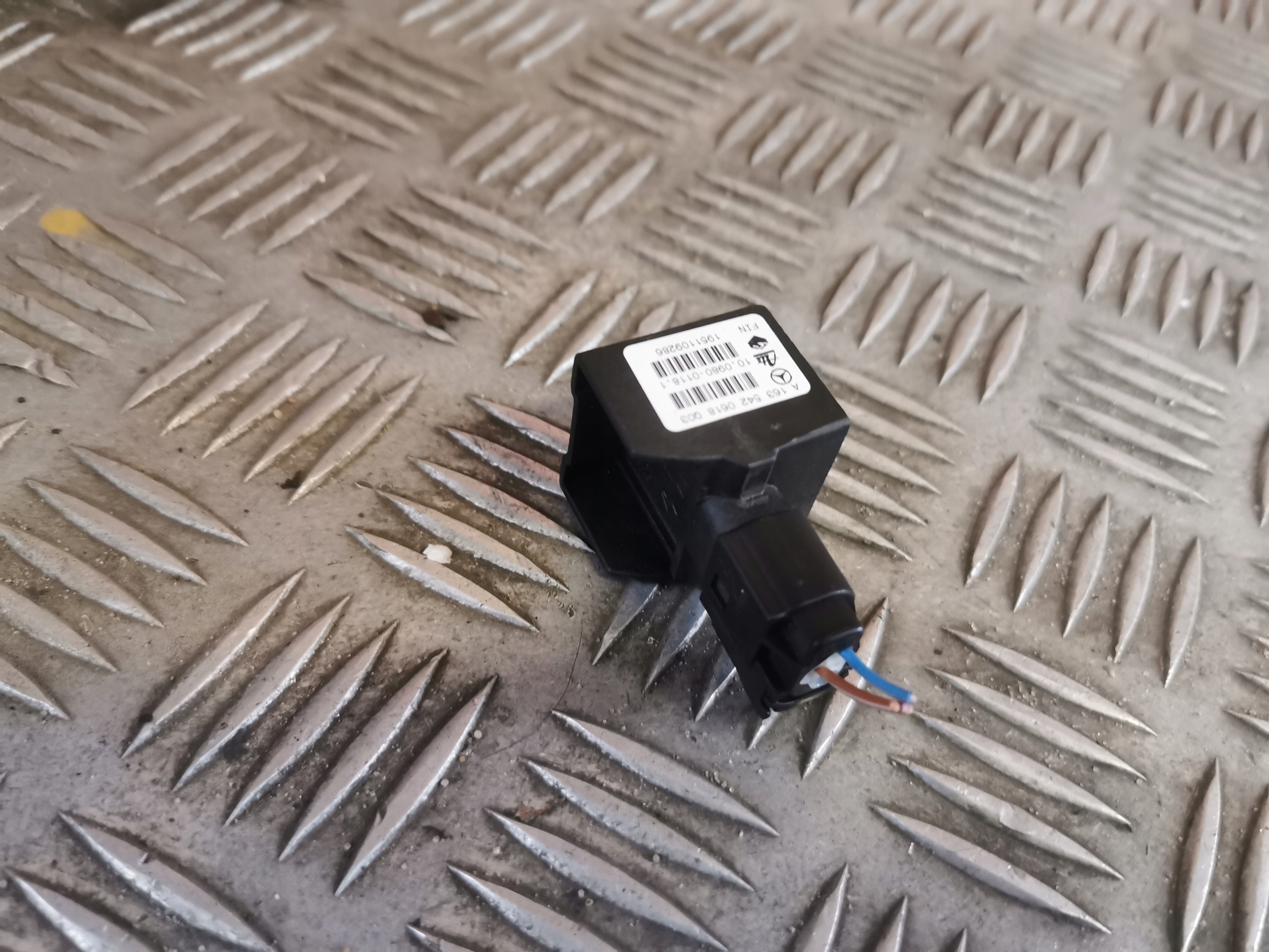 Mercedes-Benz OE A1635420618 czujnik ESP