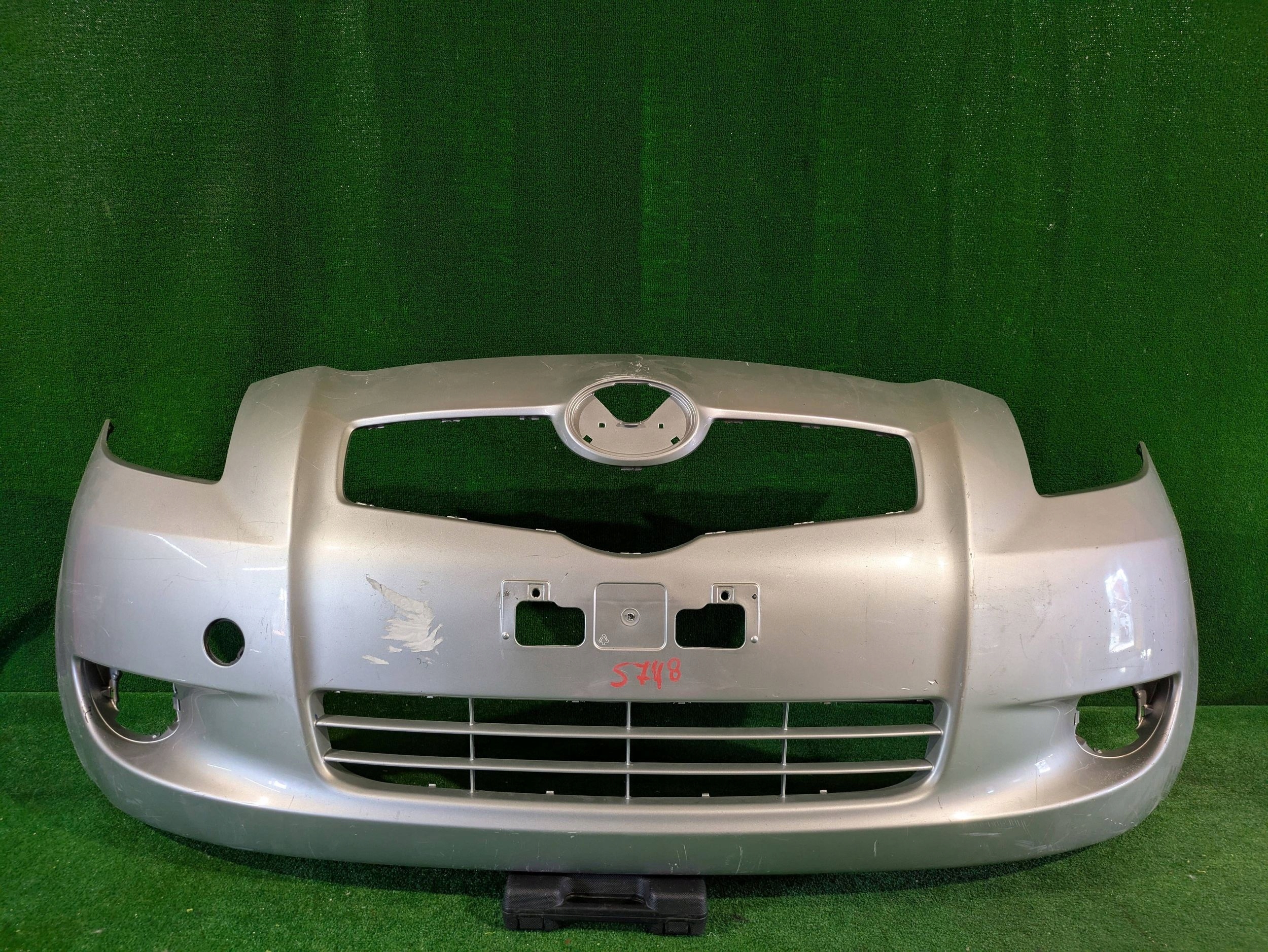 front bumper front TOYOTA YARIS II NR.Z5748