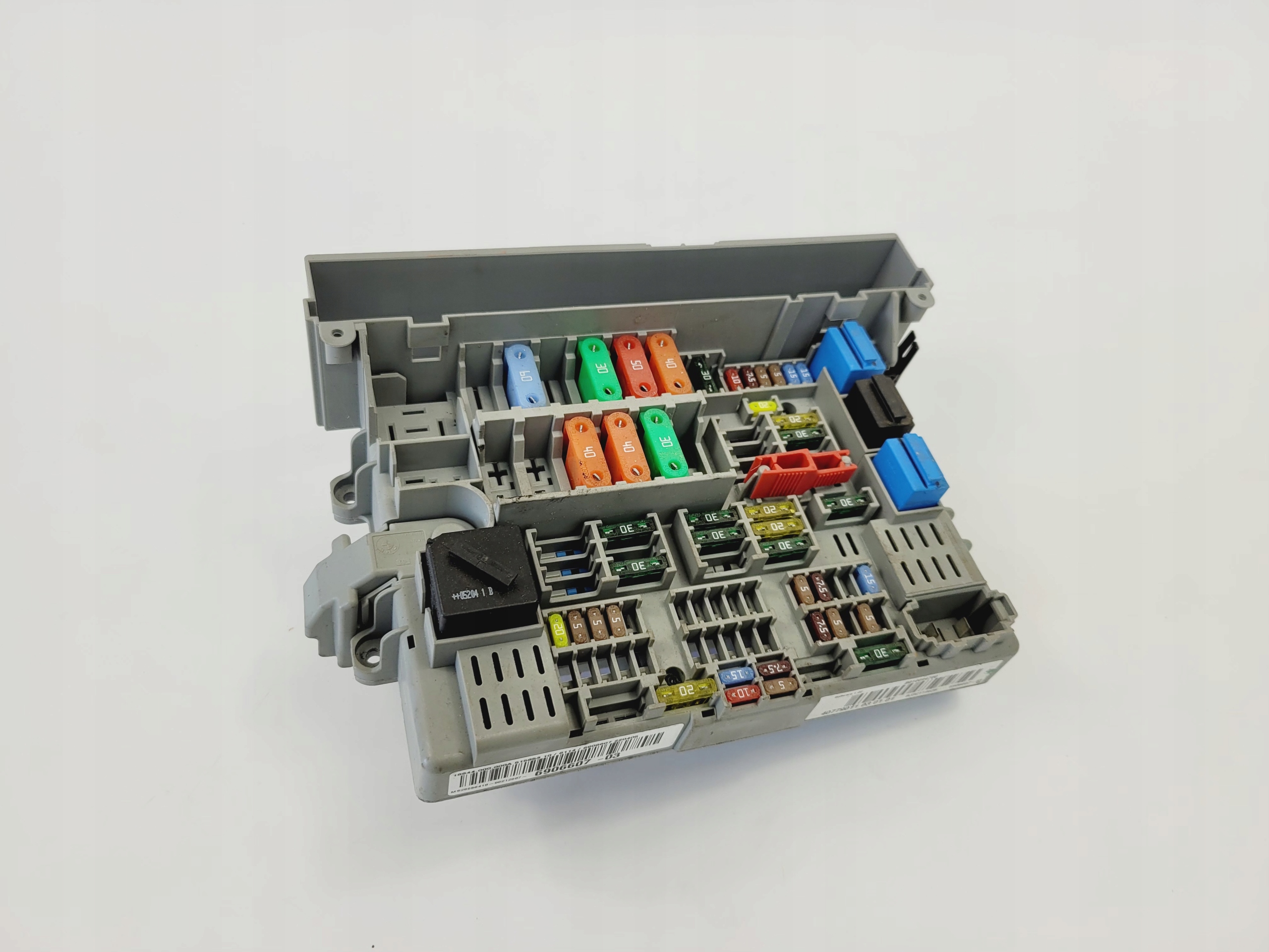 SKRZYNKA BEZPIECZNIKÓW BMW E87 6906607