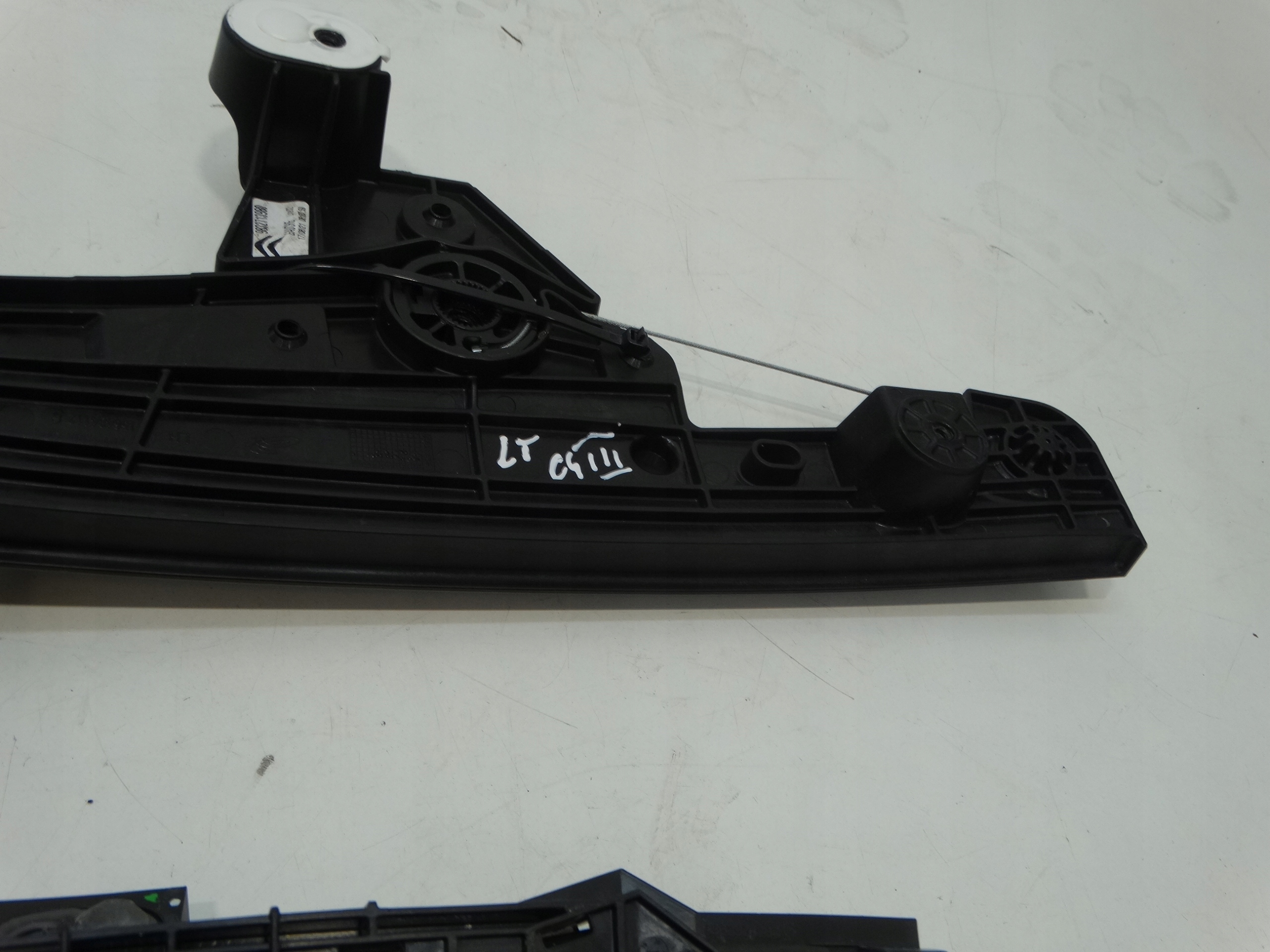 window regulator left rear part CITROEN C4 III 2020R.- 9832713980