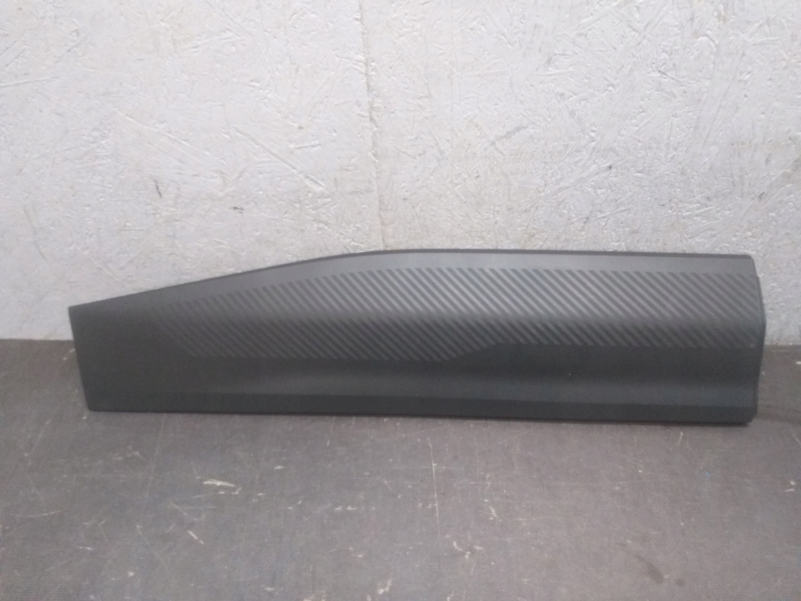 DRZWI LISTWA PRAWY TYŁ RENAULT MEGANE V 5 828202178R