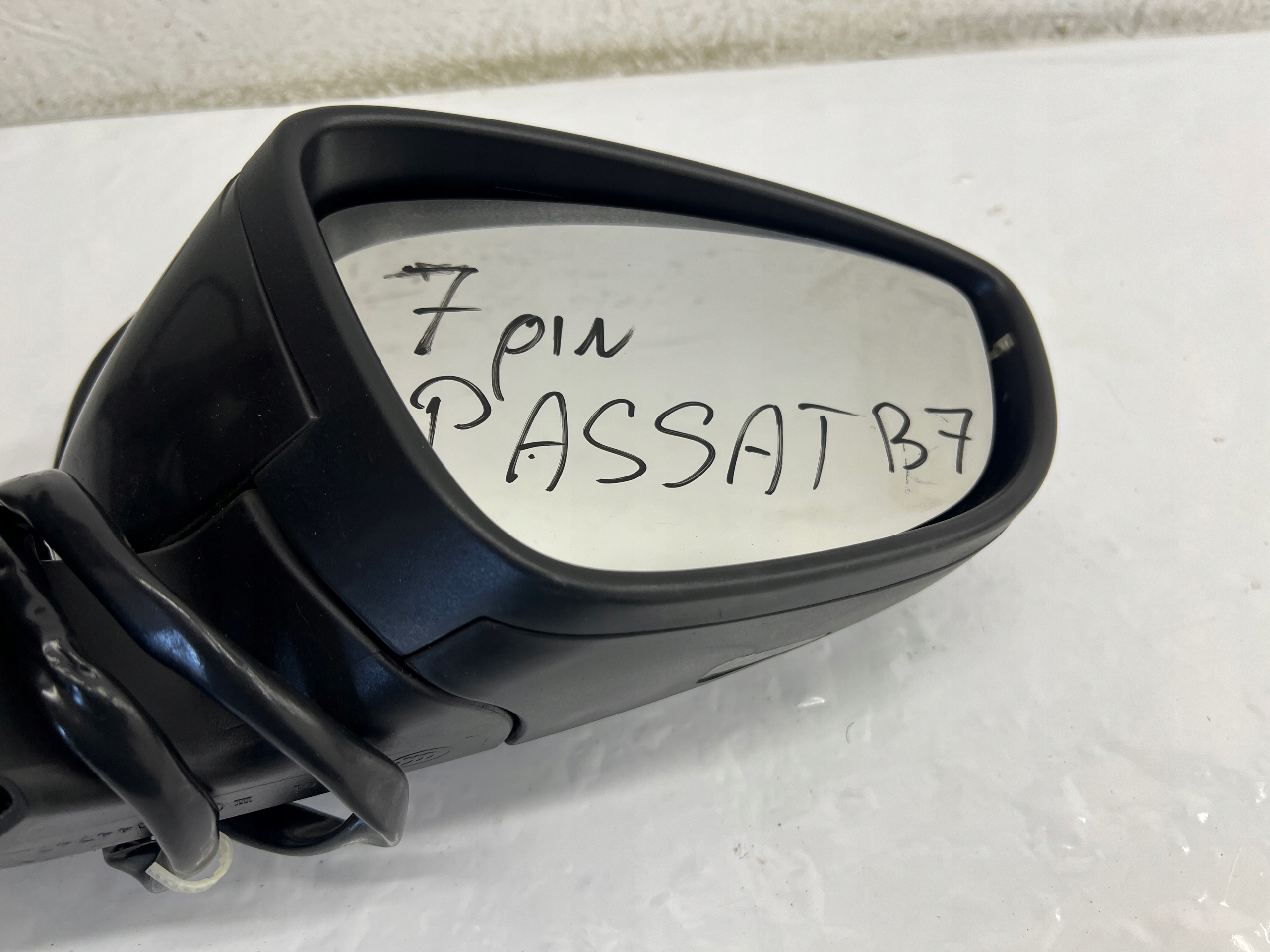 VW PASSAT B7 mirror right 7 PIN LAKIER LC8Z EUROPA