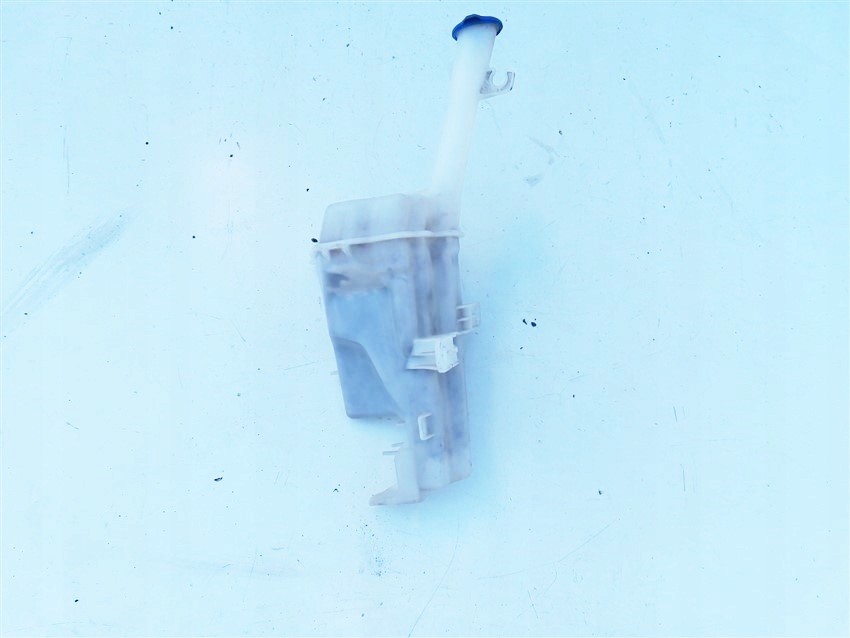 ZBIORNICZEK SPRYSKIWACZY HYUNDAI I20 I 2008-2014 ROK