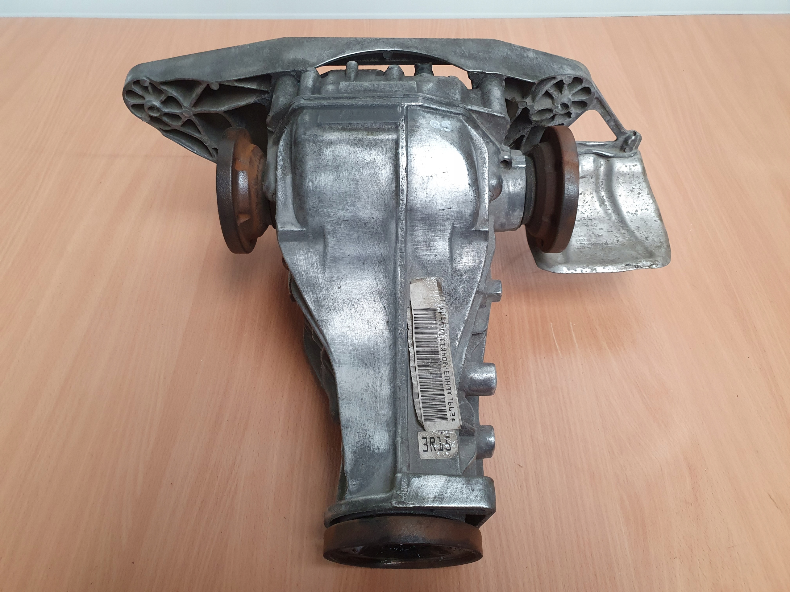 0AR525083C - Задний мост дифференциал AUDI Q5 2.0 TDI