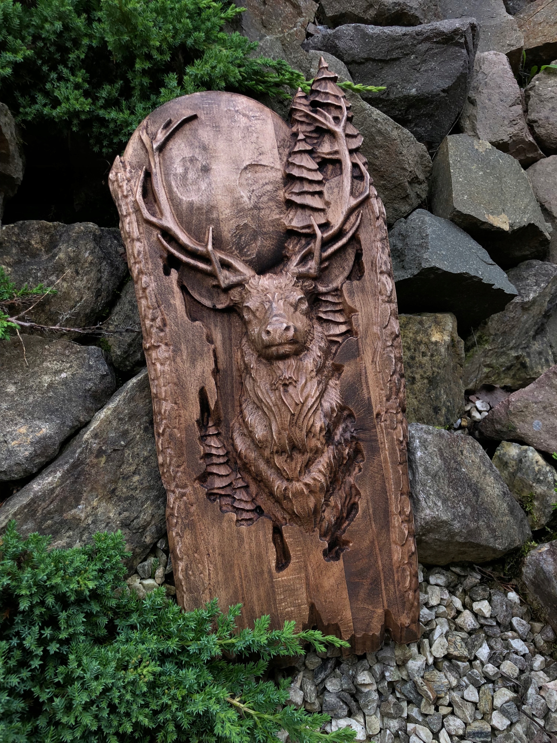 Obraz ve dřevě Jelen dárek pro lesního lovce dřevěný 30 cm