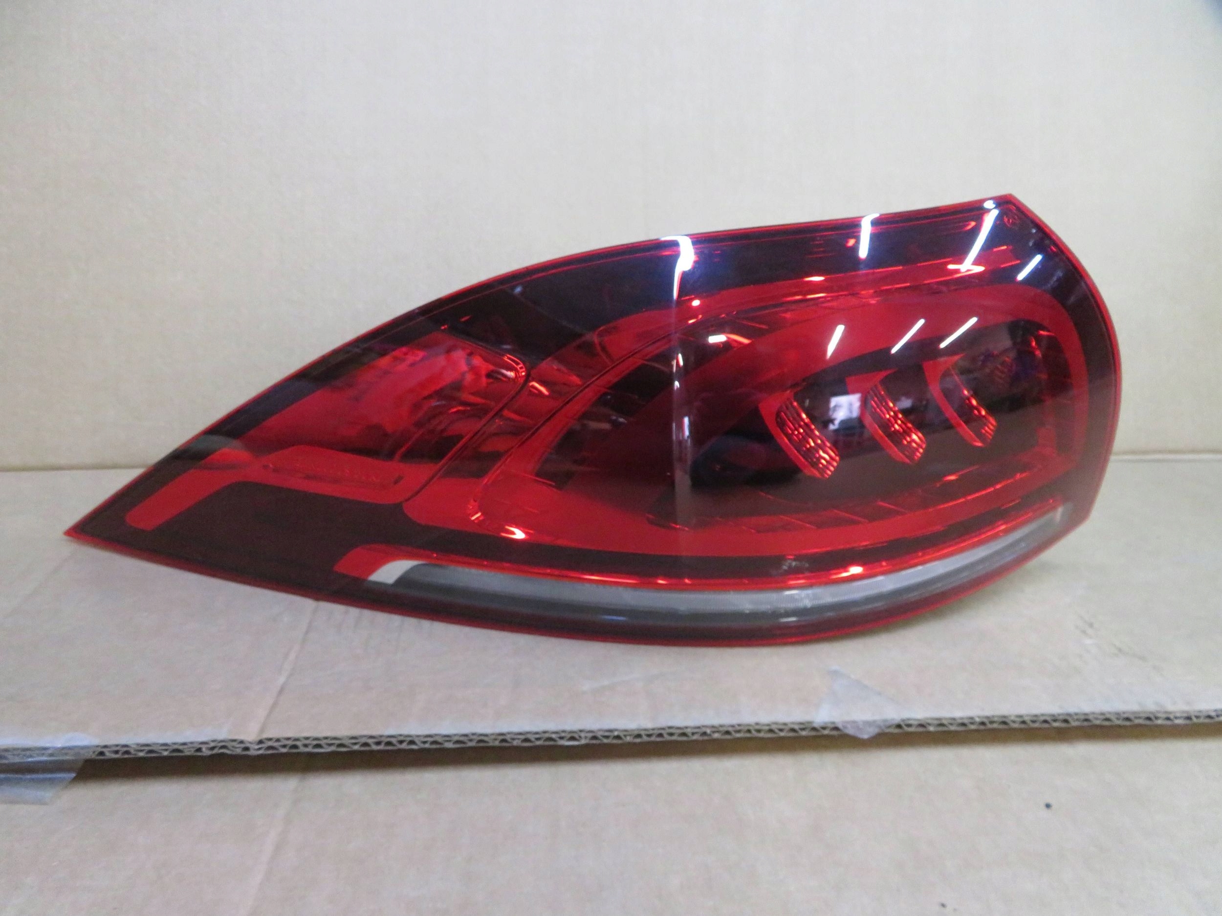 MERCEDES GLE W167 19- фонарь левый задний led A1679061007