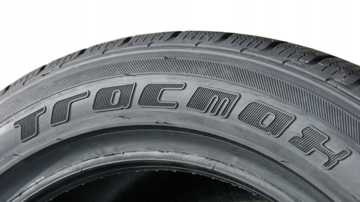 2x Nowa Opona Tracmax 215/70 R15 X-PRIVILO S130 98T Marka Tracmax