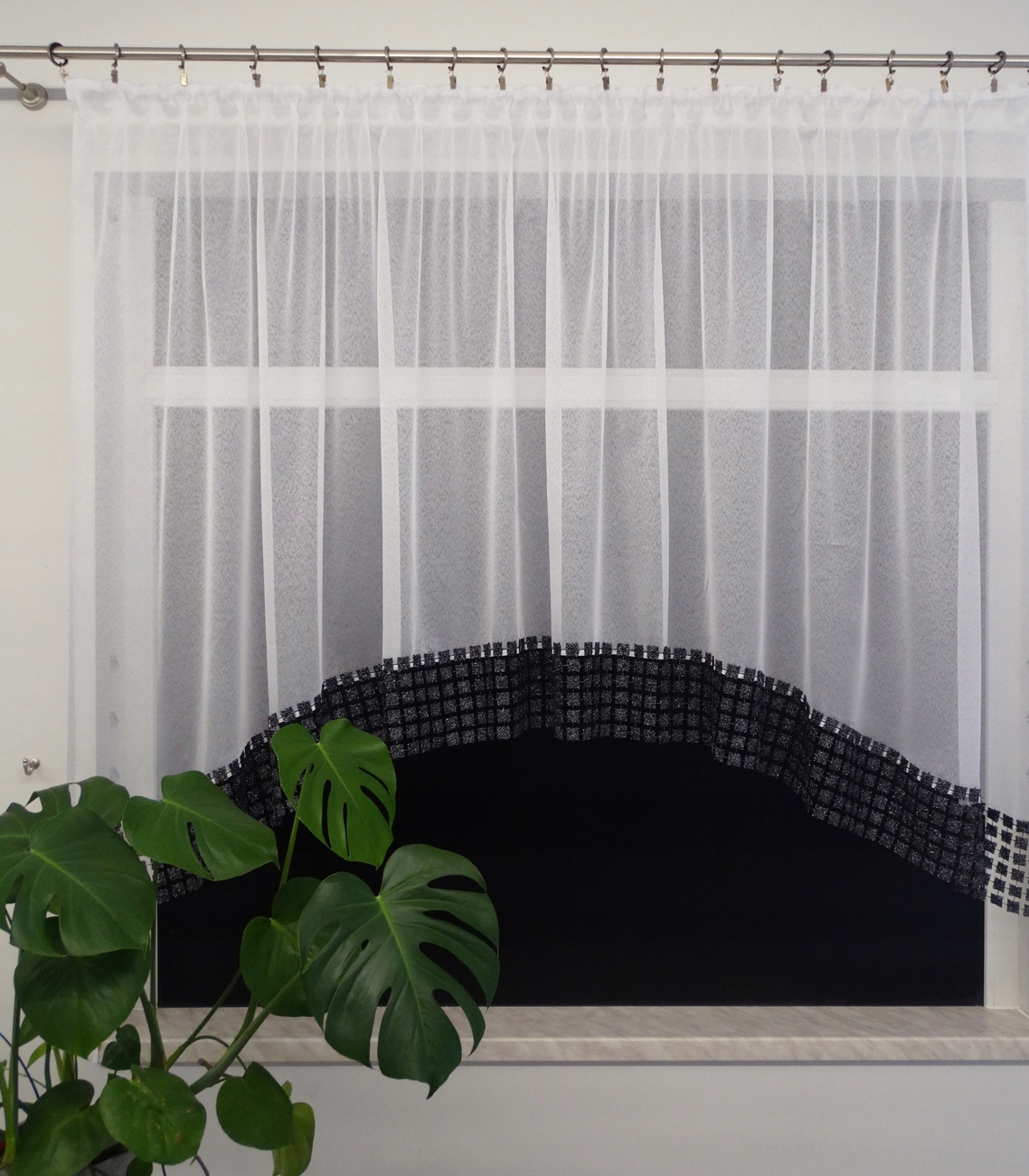 Mg Záclona Enzo bílá guipure Černá 15cm Oblouk 270x130 páska