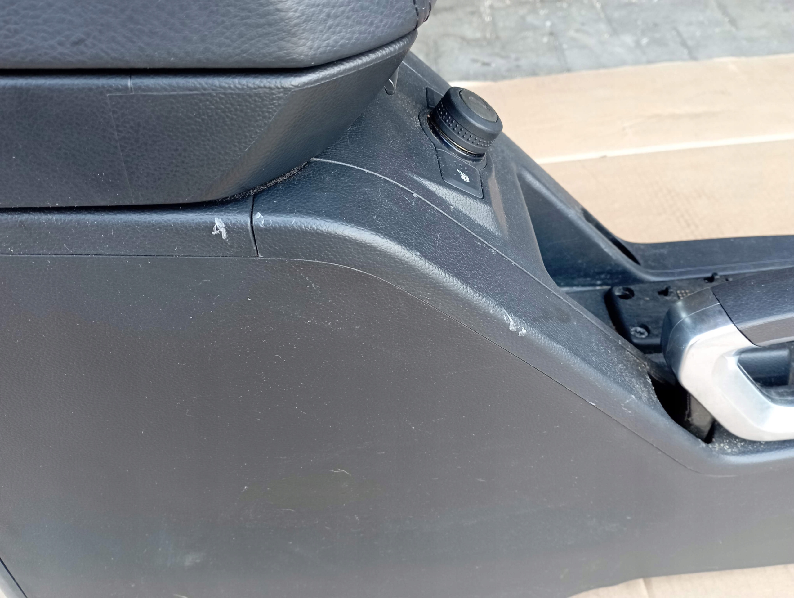 opel ANTARA тунель середина подлокотник европа