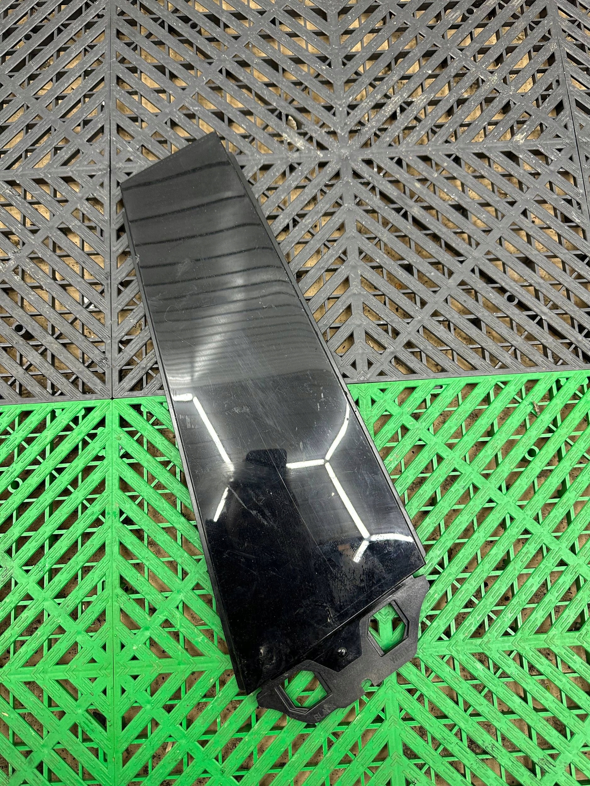 cover slupka B upper BMW i4 7483005