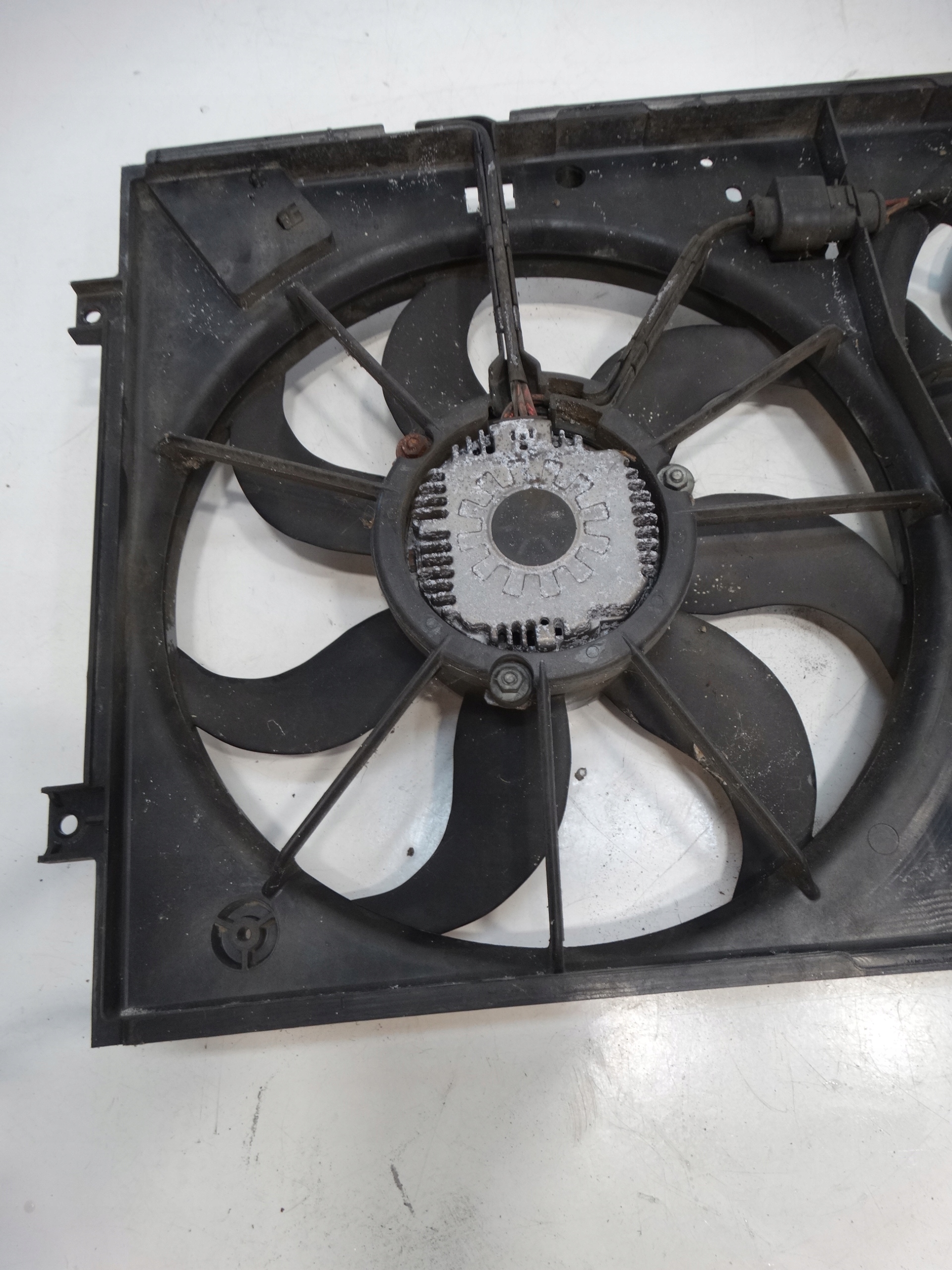 ventilátor chladiče VW 1K0121207T