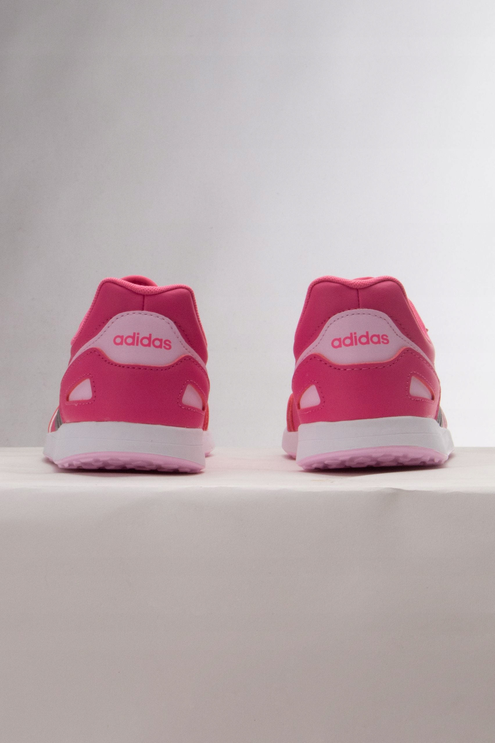 BUTY ADIDAS DAMSKIE VS SWITCH 3 IG9635 RÓŻOWE Rozmiar 36,5