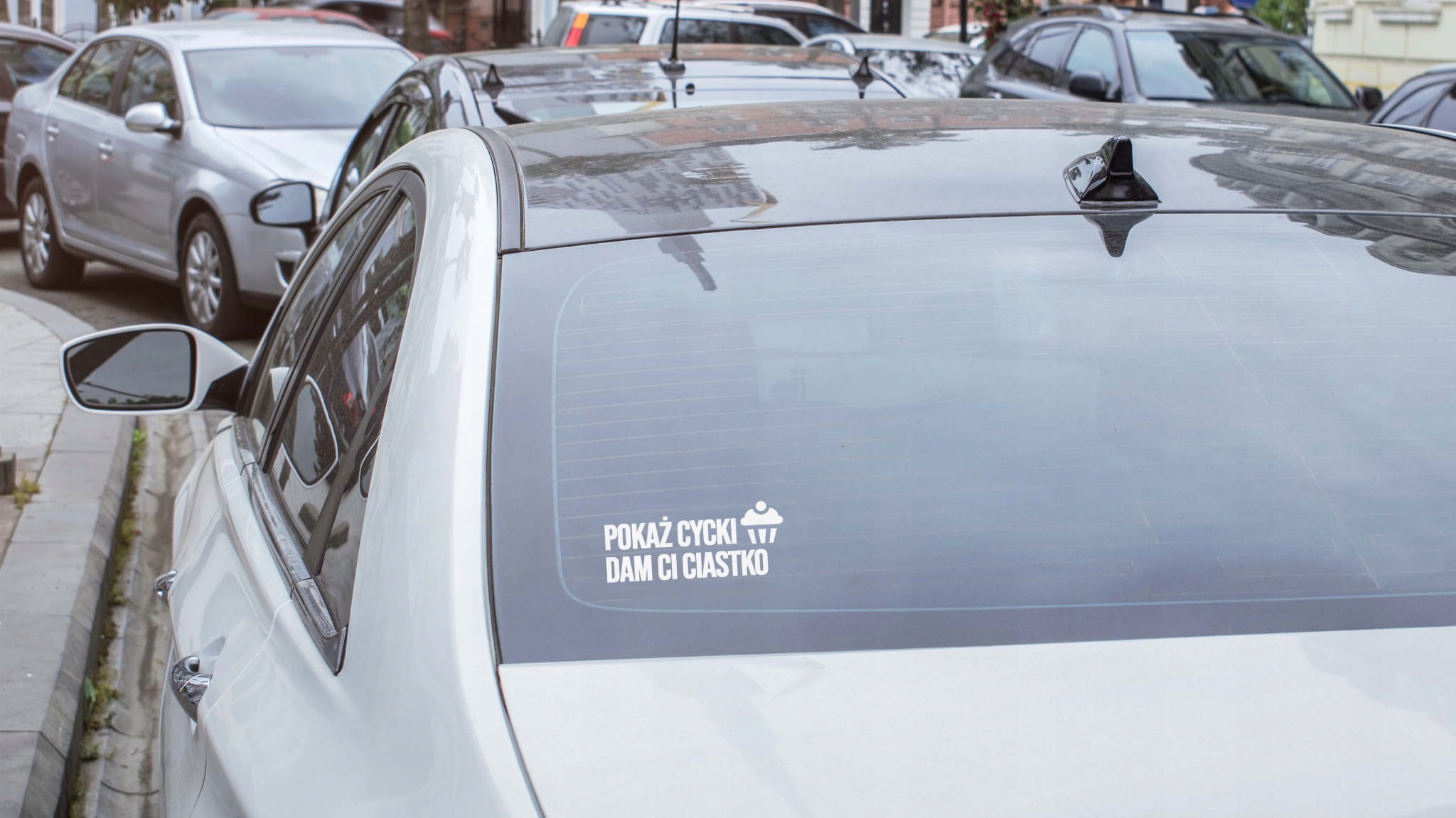 Naklejka Pokaż Cycki na samochód na auto ODBLASKOWA| HOLOGRAM Producent Inny