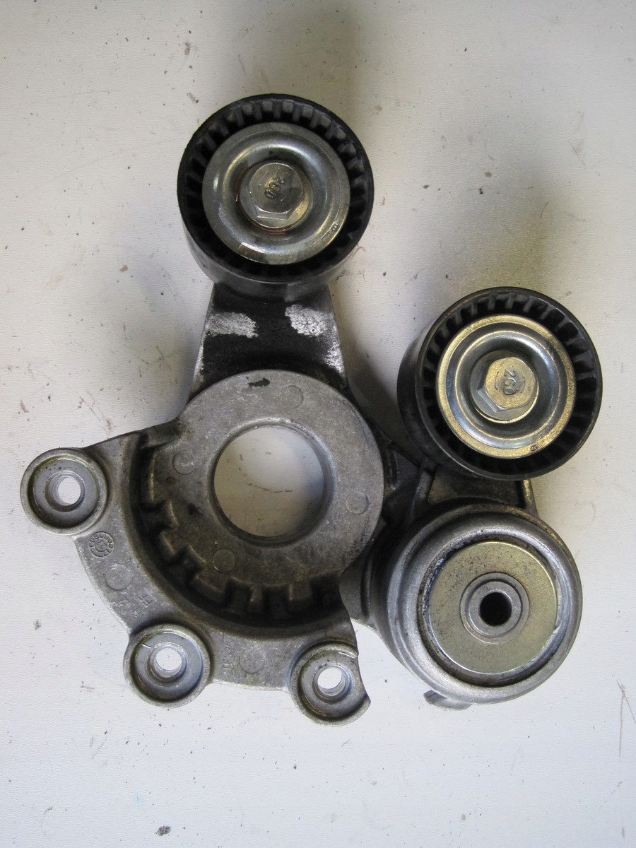 španovákem MASERATI GRECALE 2,0HYB 670054306