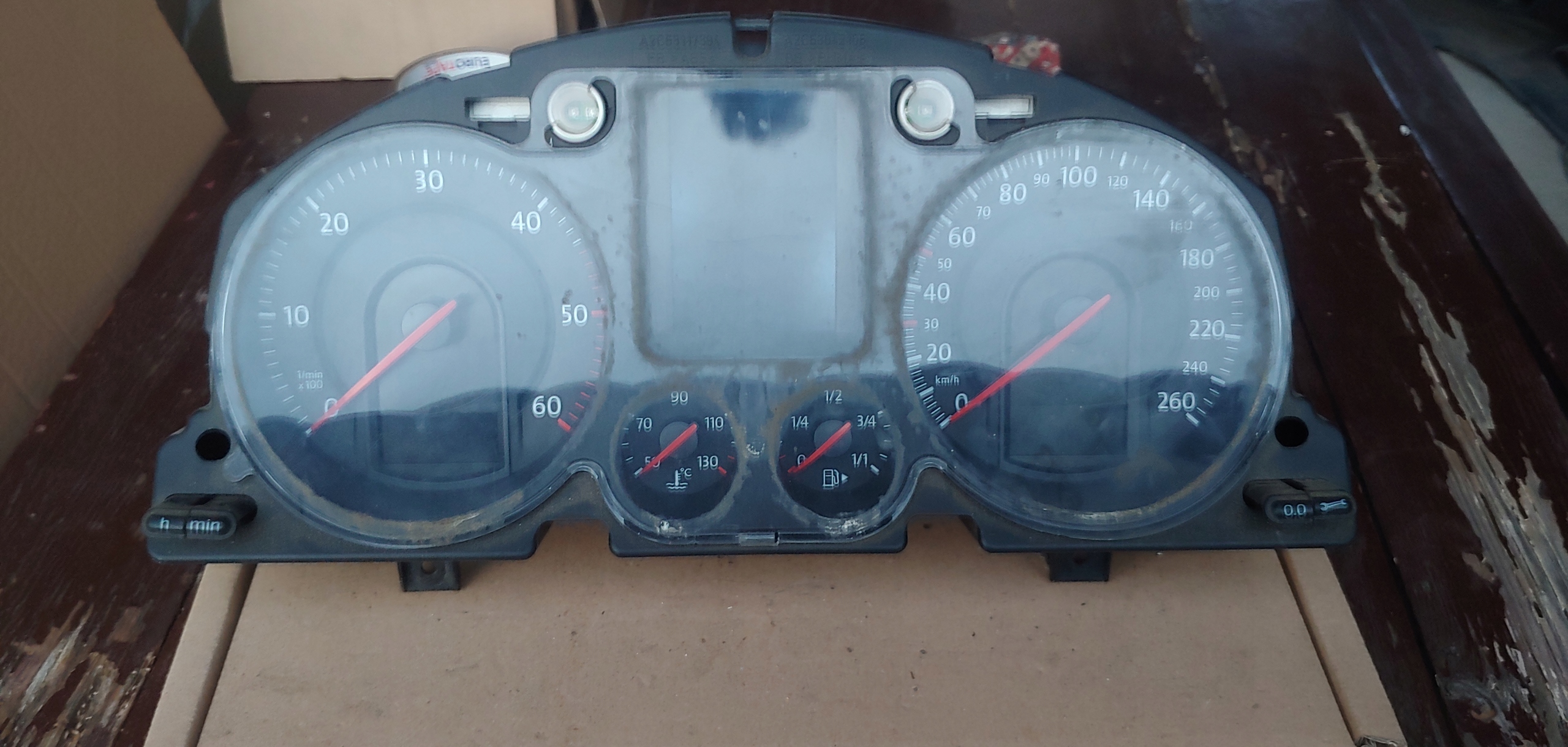 спидометр часы vw PASSAT B6 2.0 3C0920851K
