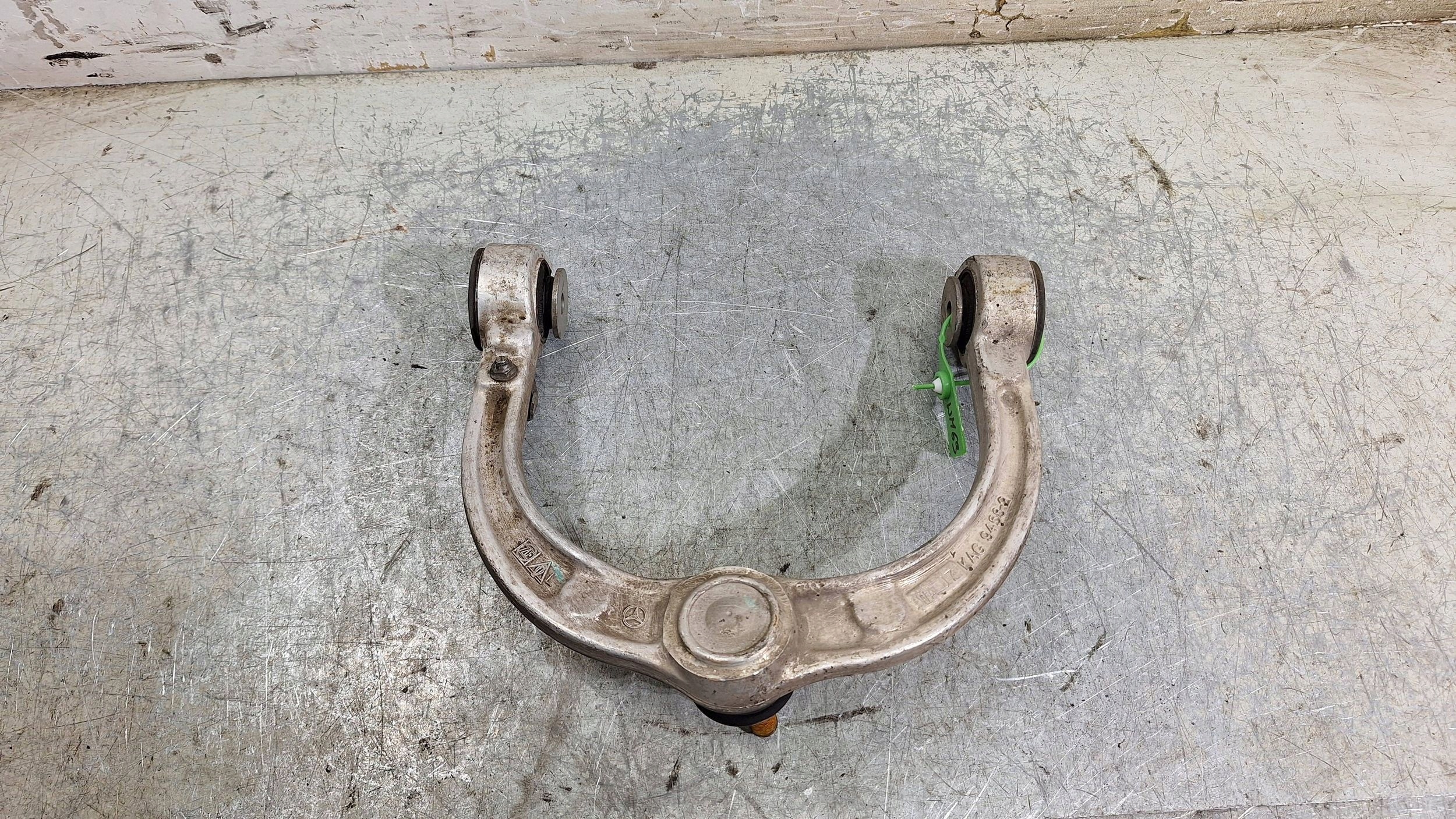 arm left front 2513302500 MERCEDES ML W164 GL X164 R W251