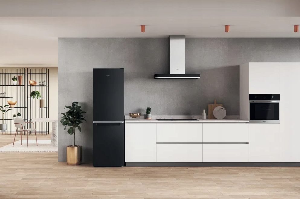 Lodówka Whirlpool W7X 82 IK NoFrost FreshBox 335l Model W7X 82 IK