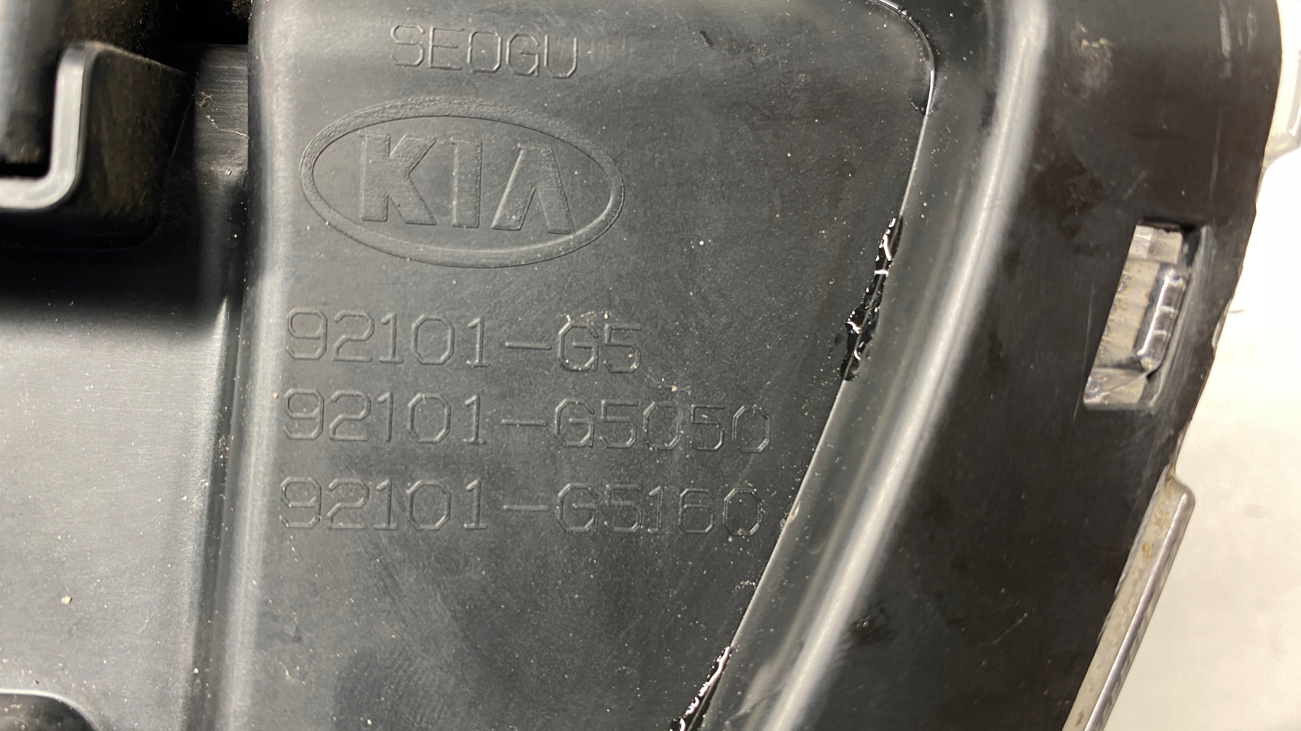 KIA NIRO and light left left front front XENON EUROPA IDEALNA 16