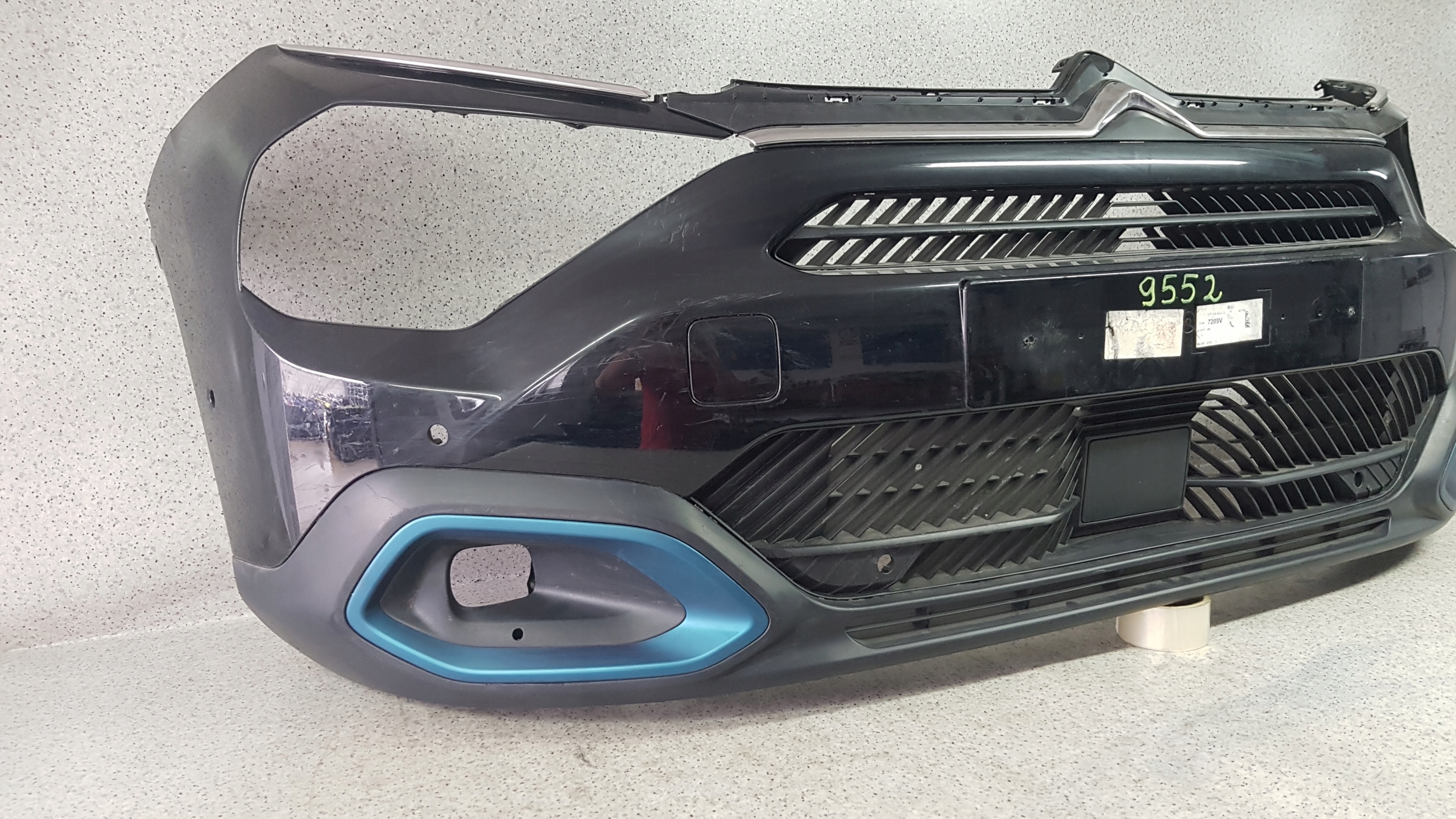 CITROEN C4 III 2020 - STOSSSTANGE VORNE 9552