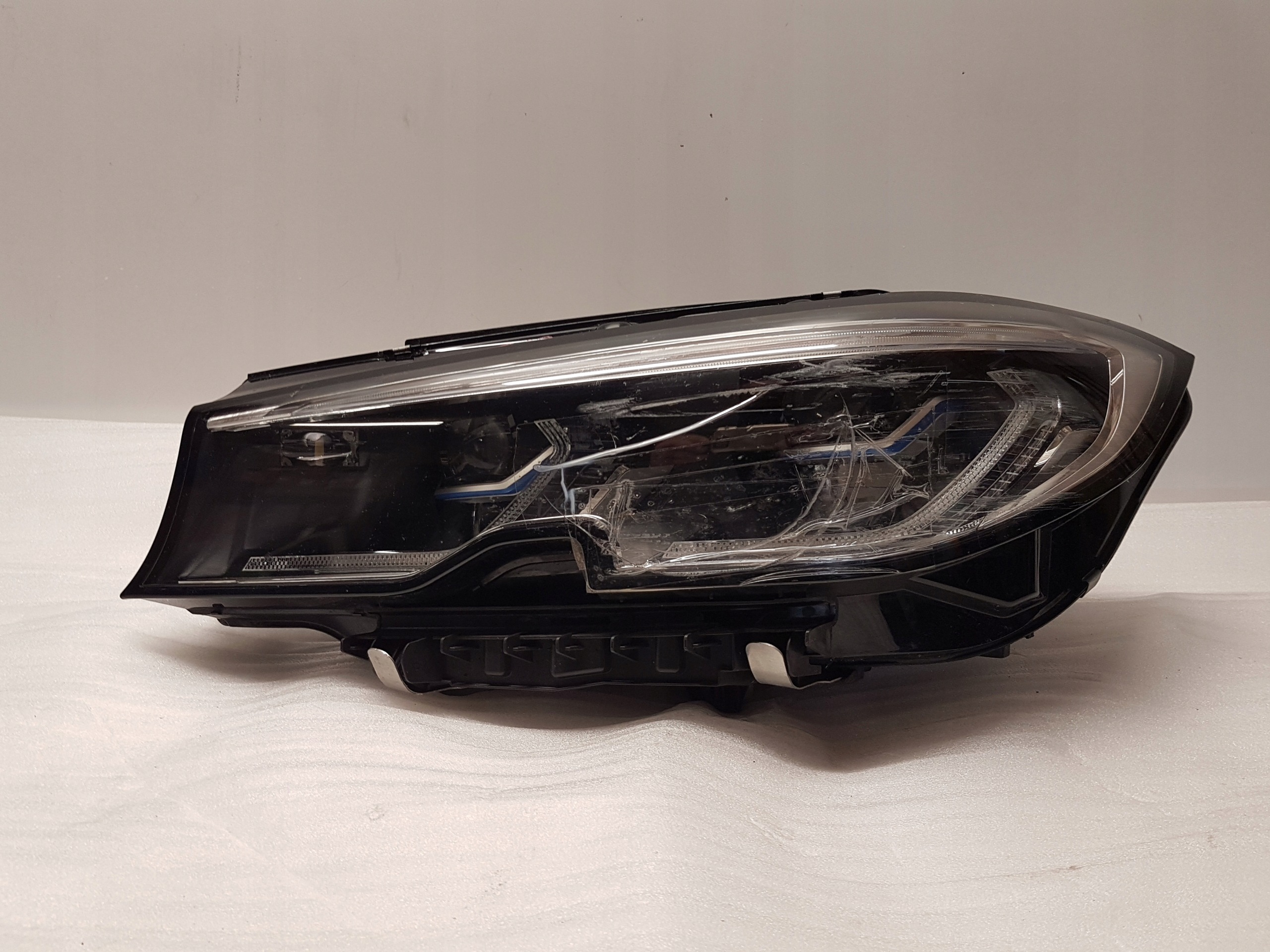light front left BMW G20 G21 LASER 9481707