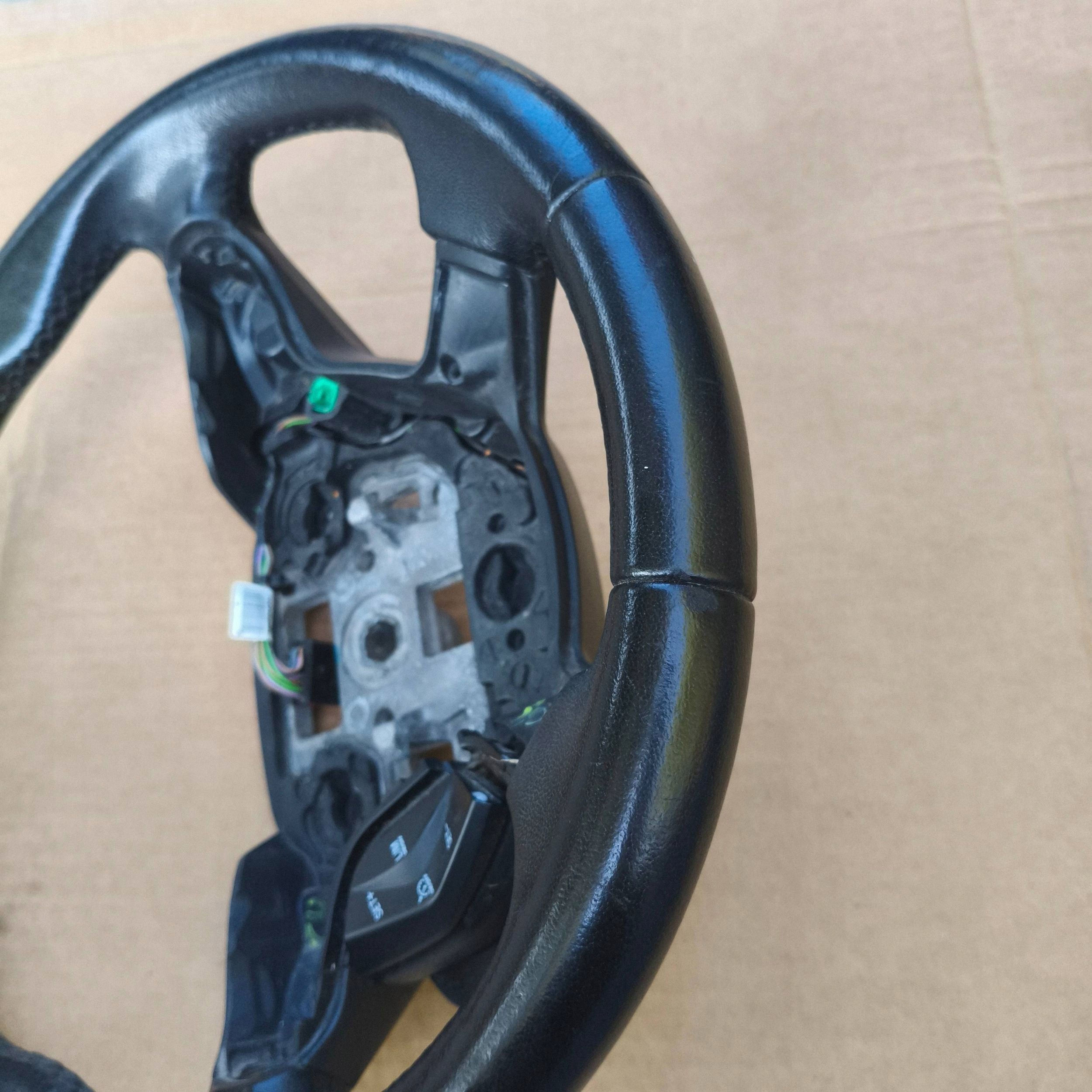 steering wheel, Ford Kuga MK2 leather 2013