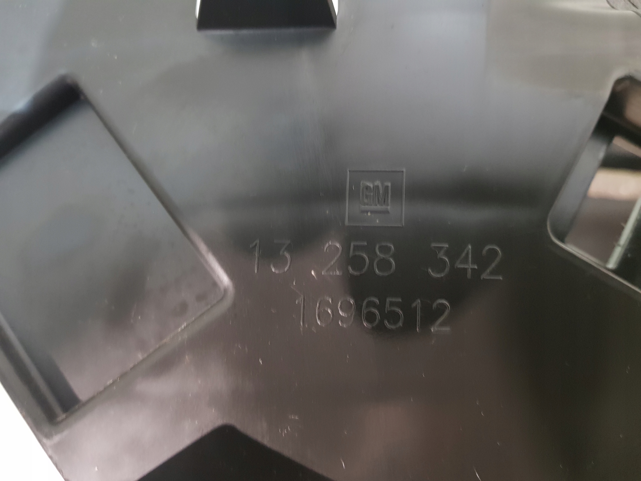 тунель середина opel Astra J IV HB 5D 13258342