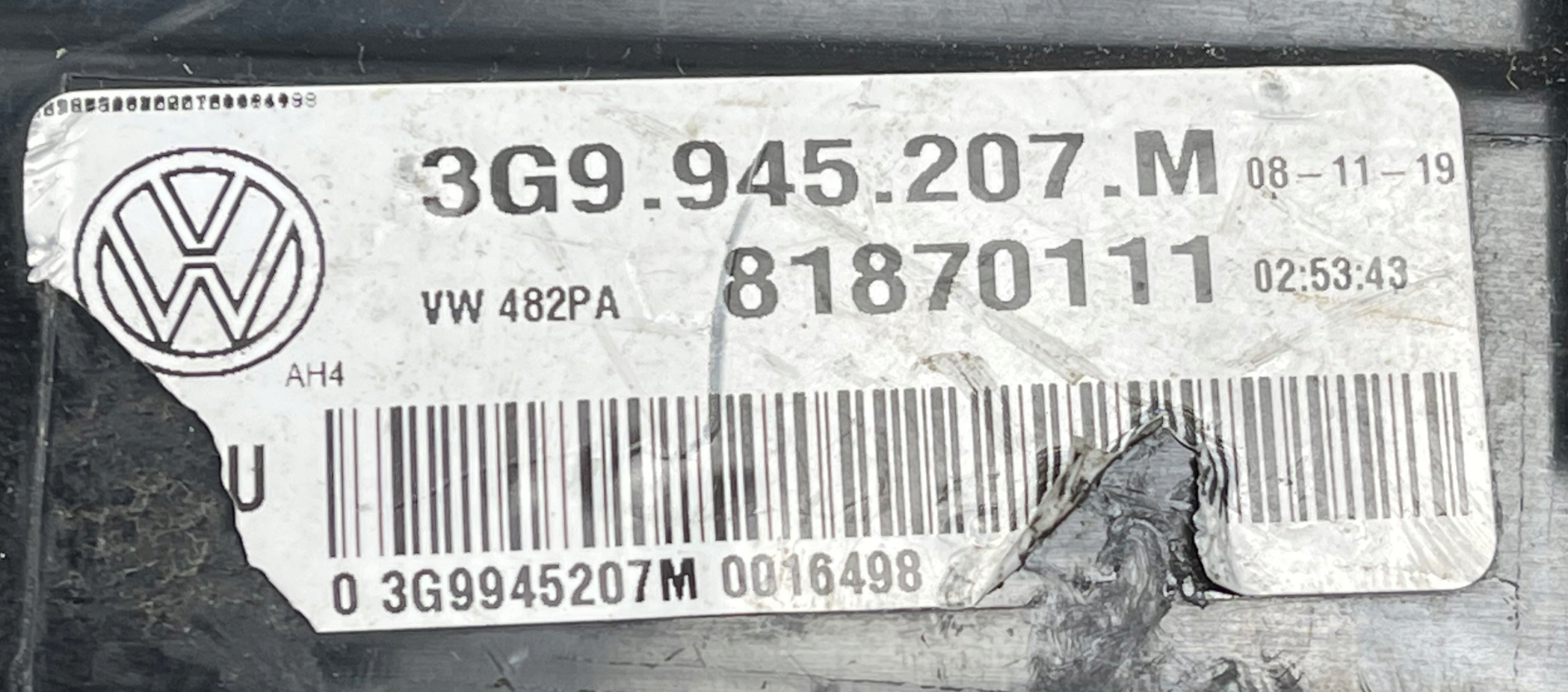 VW PASSAT B8 LIFT KOMBI R-LINE LAMPA LEWA TYŁ BŁOTNIKA 3G9945207M Strona zabudowy lewa