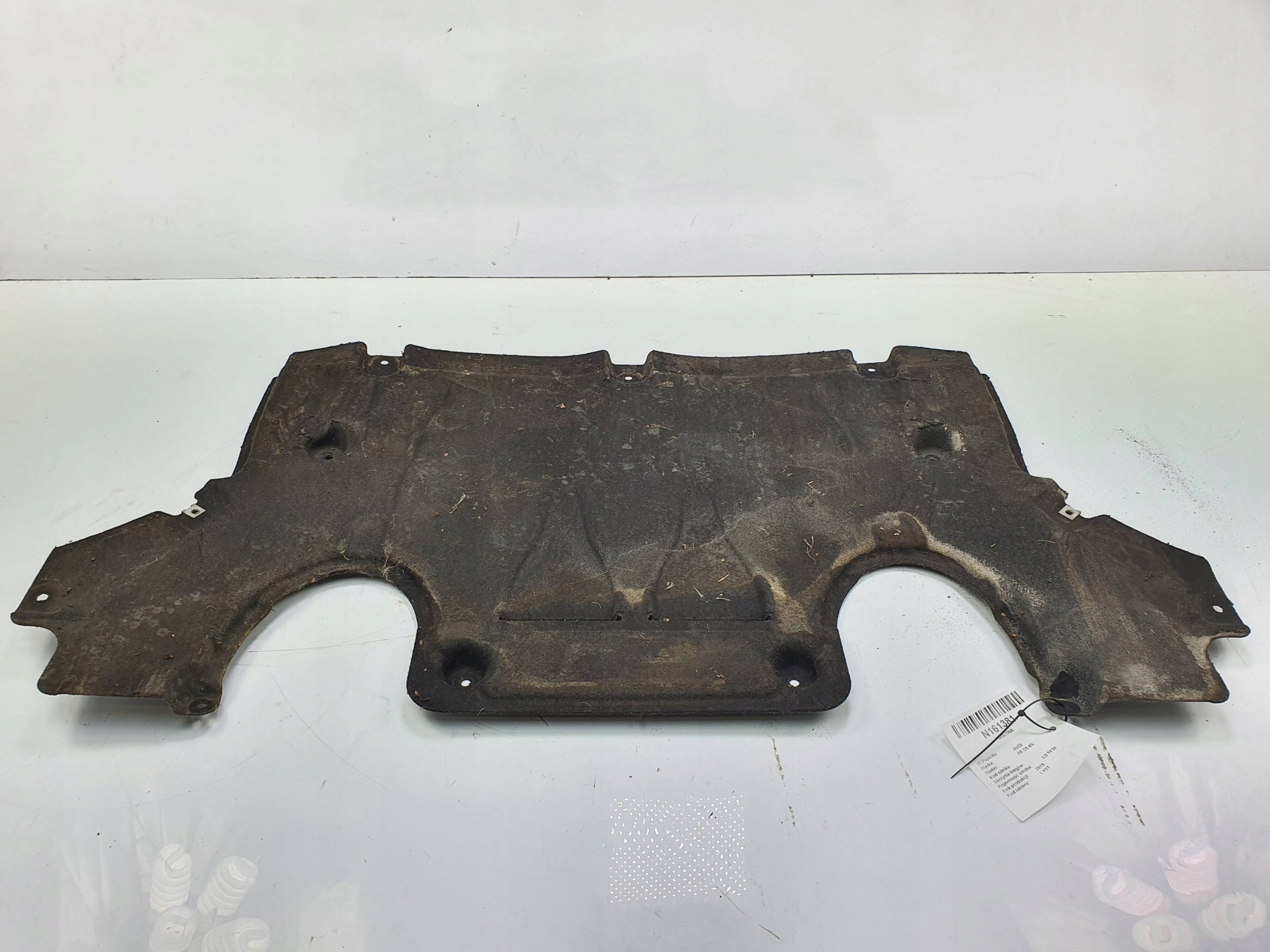 OSLONA 4N0826236 AUDI A8 D5 4N