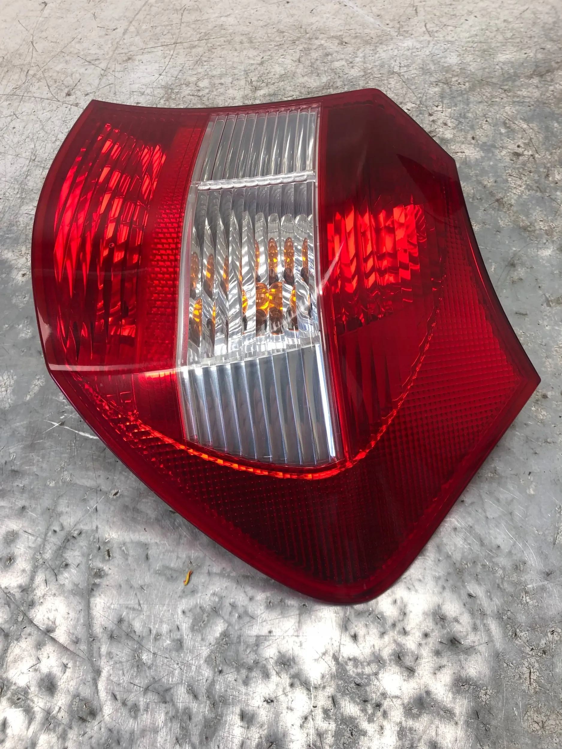 Licht rechts heck BMW E87 5D 6924502