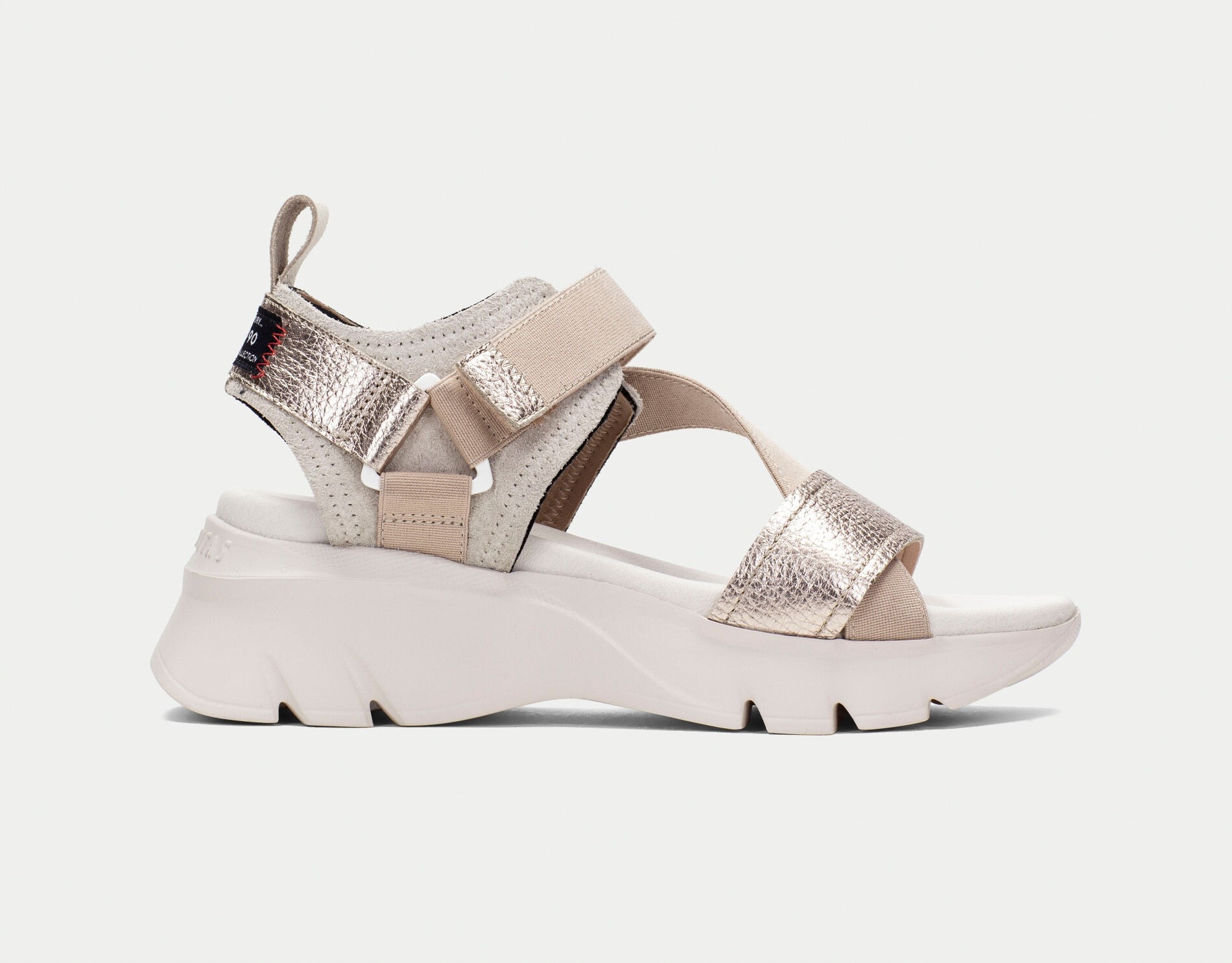 Sandály na silné podrážce Hispanitas HV254007 r37