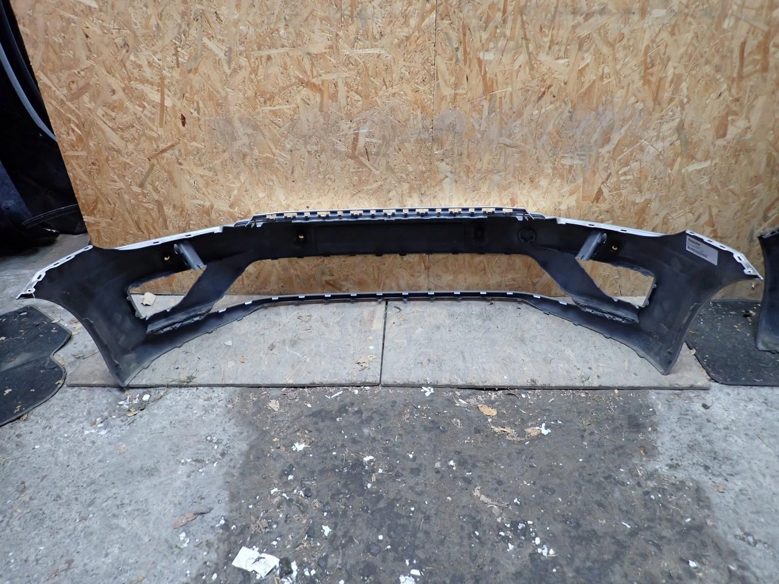bumper front front VW SPORTSVAN 510 AM1 2013-2017R 510807221F