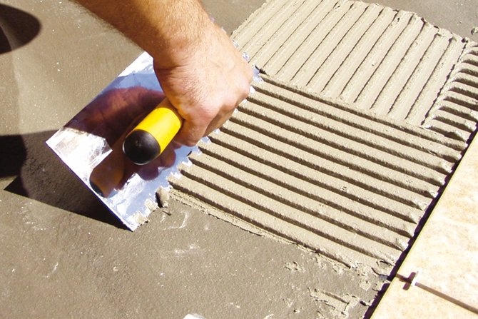 ATLAS PLUS Adhesive for stoneware and clinker flexible 5kg Brand Atlas