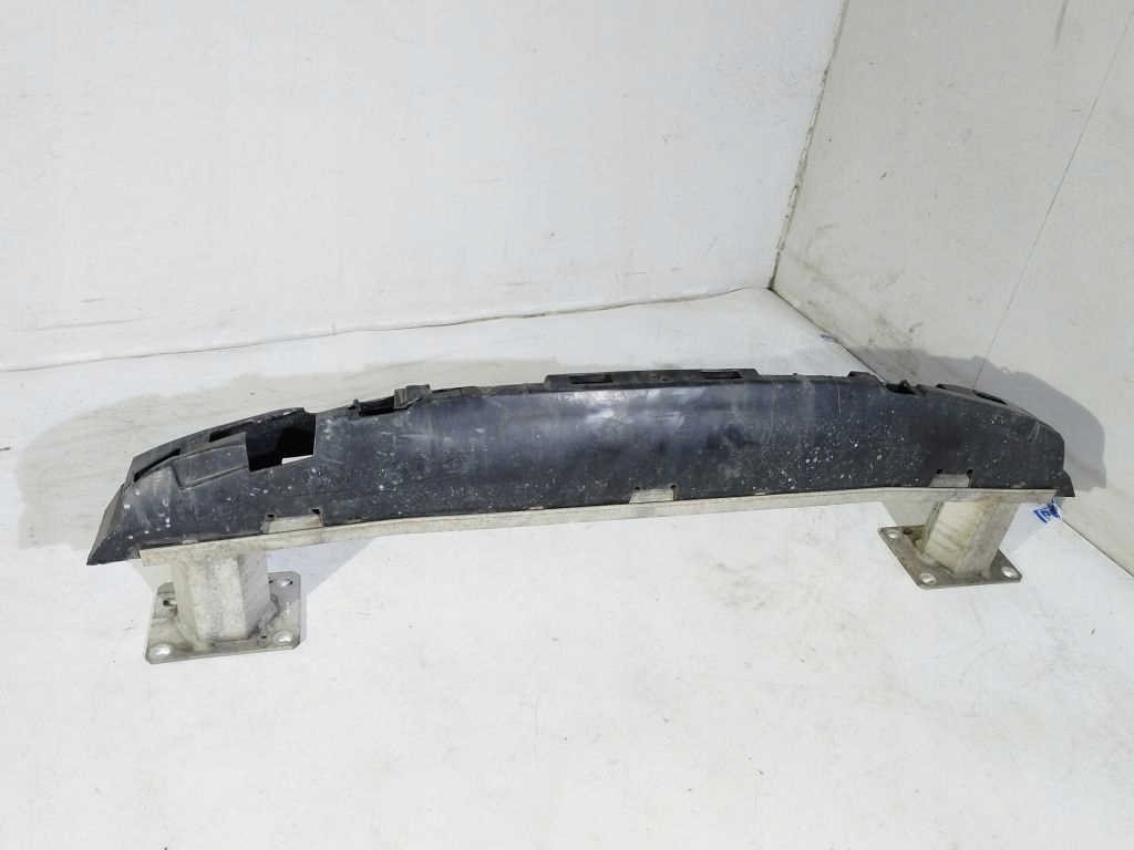 Citroen C4 Picasso and sider below bumper front