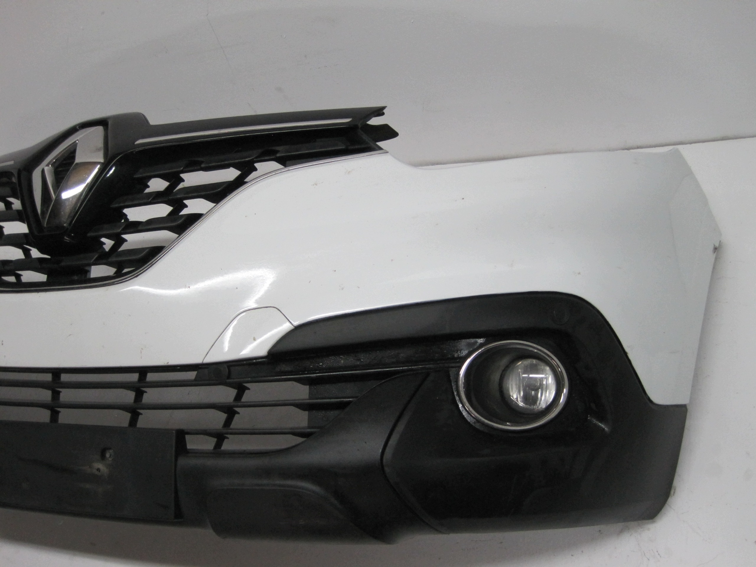 front bumper RENAULT KADJAR 4 X PDC front 18R
